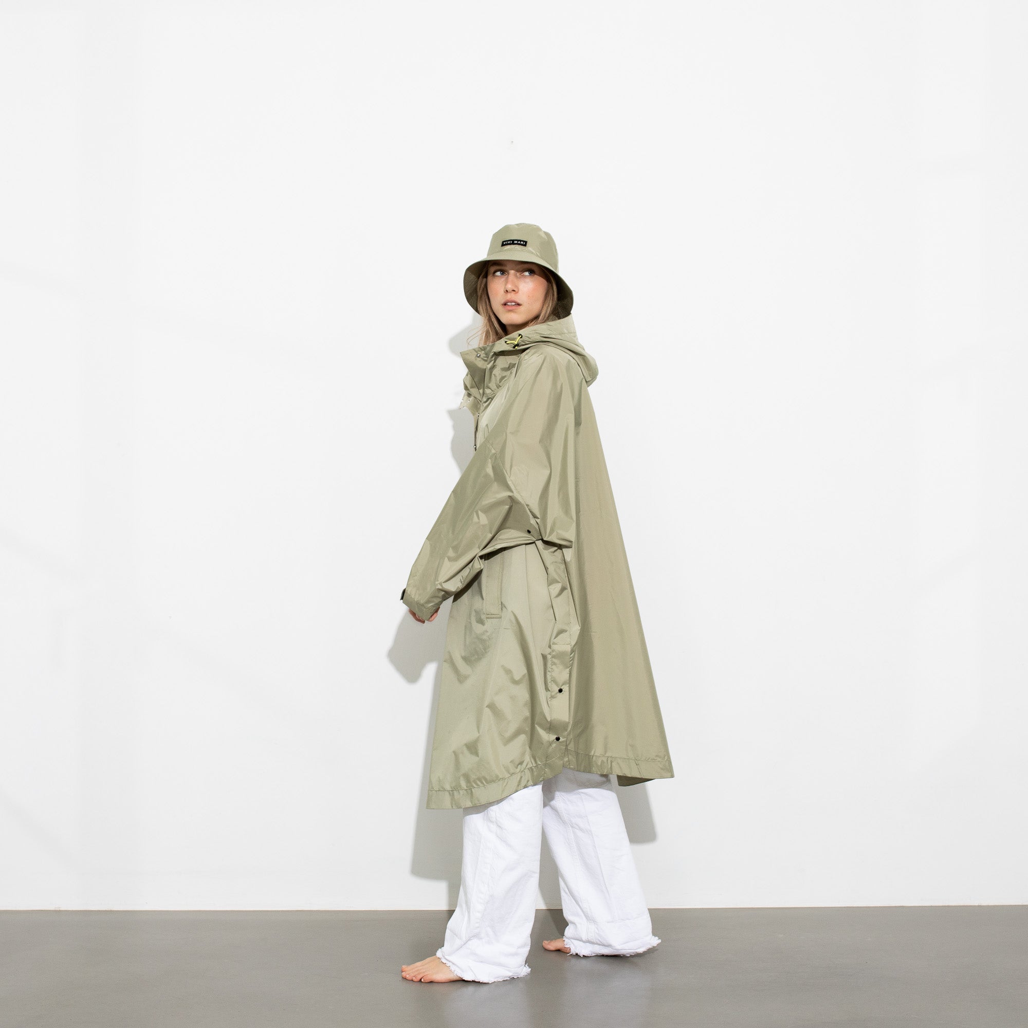 Raincoat solid pale olive - VIVI MARI