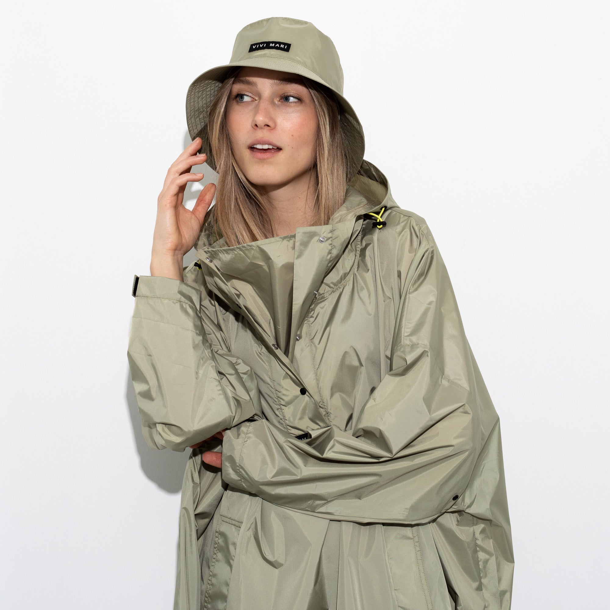 Raincoat solid pale olive - VIVI MARI