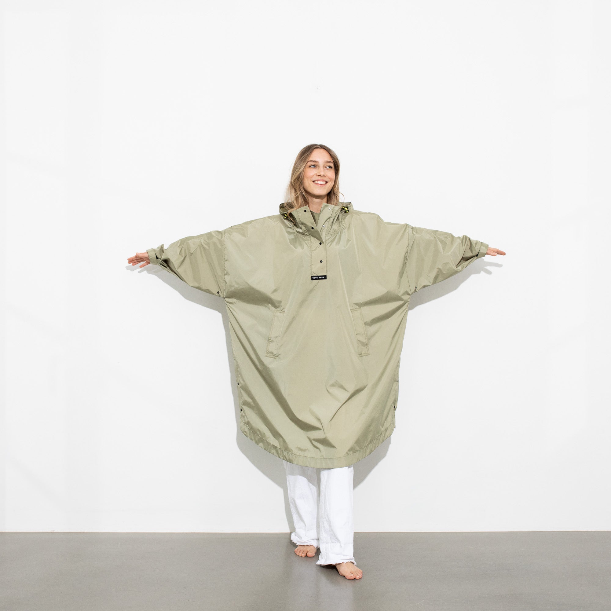 Raincoat solid pale olive - VIVI MARI