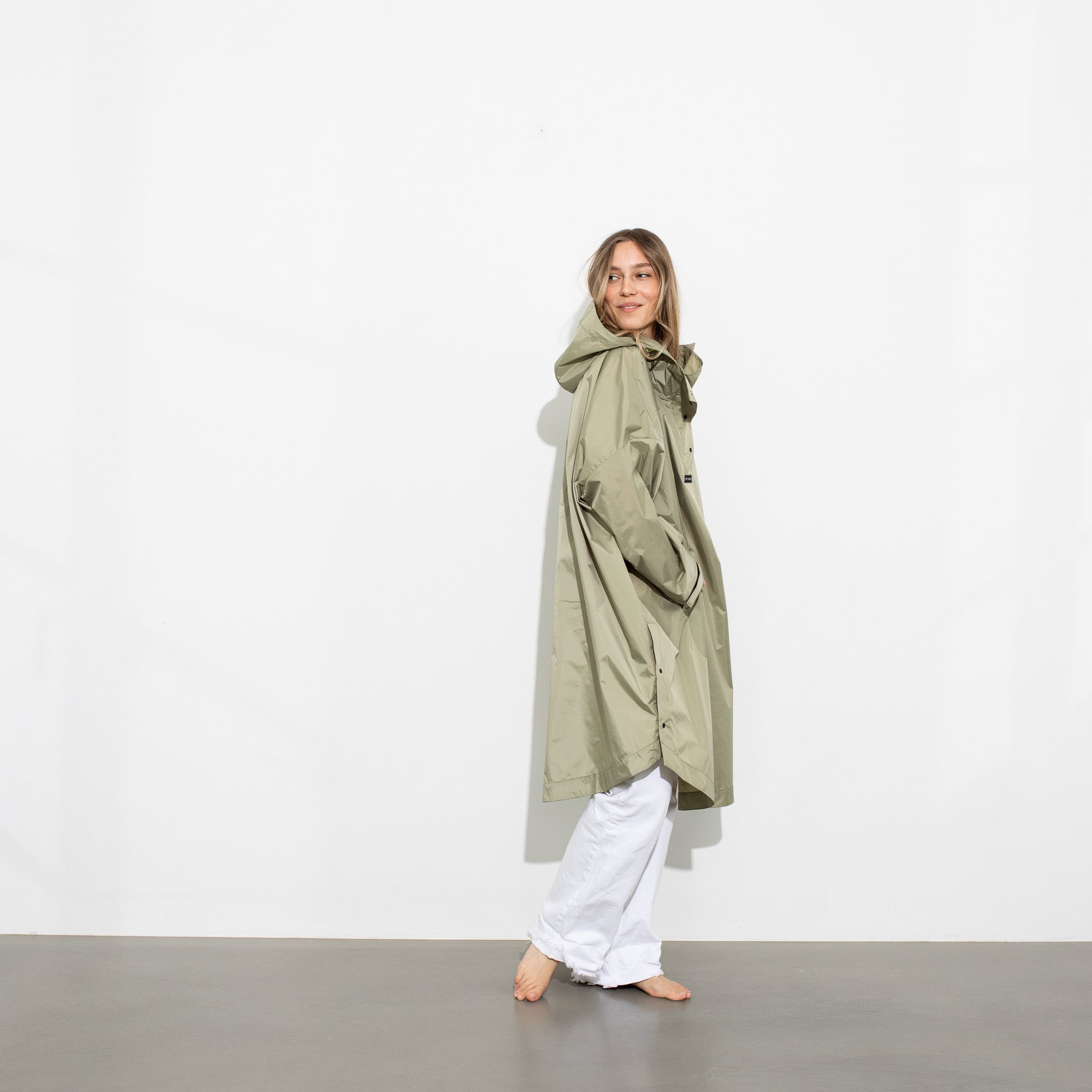 Raincoat solid pale olive - VIVI MARI