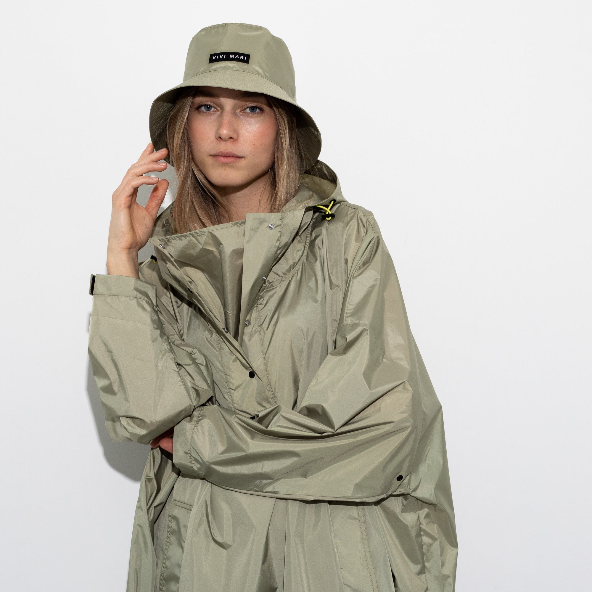 Raincoat solid pale olive - VIVI MARI