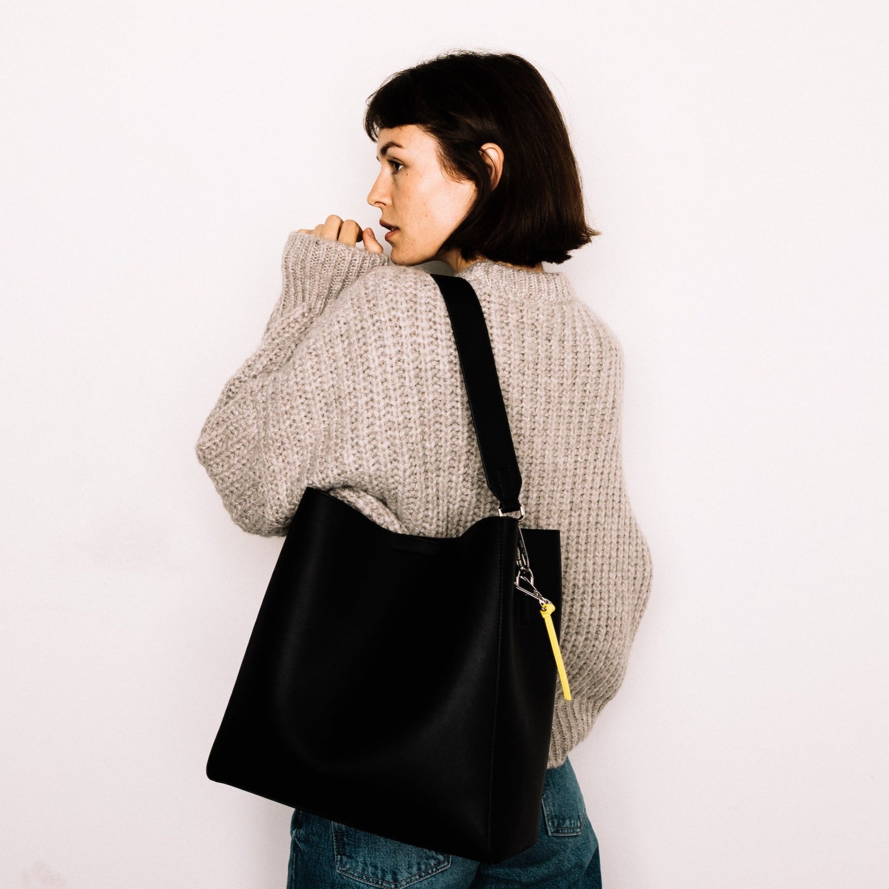 tote bag + strap basic classic - black - VIVI MARI