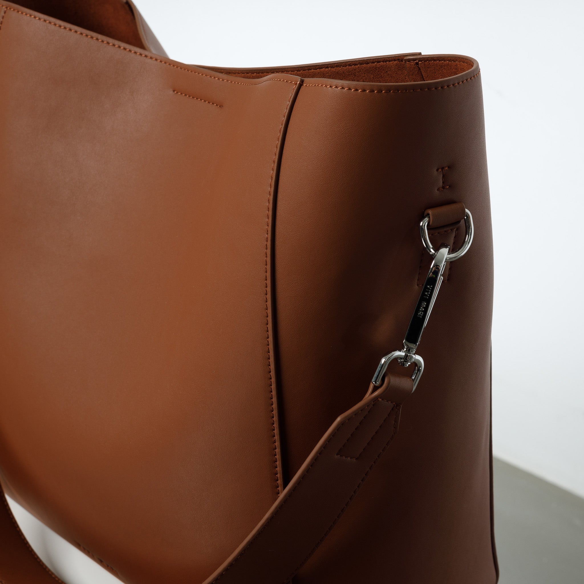 tote bag + strap basic classic - tan - VIVI MARI