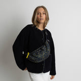 Padded Hip Bag oversized - leo splashes navy/olive