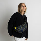 Padded Hip Bag oversized - leo splashes navy/olive