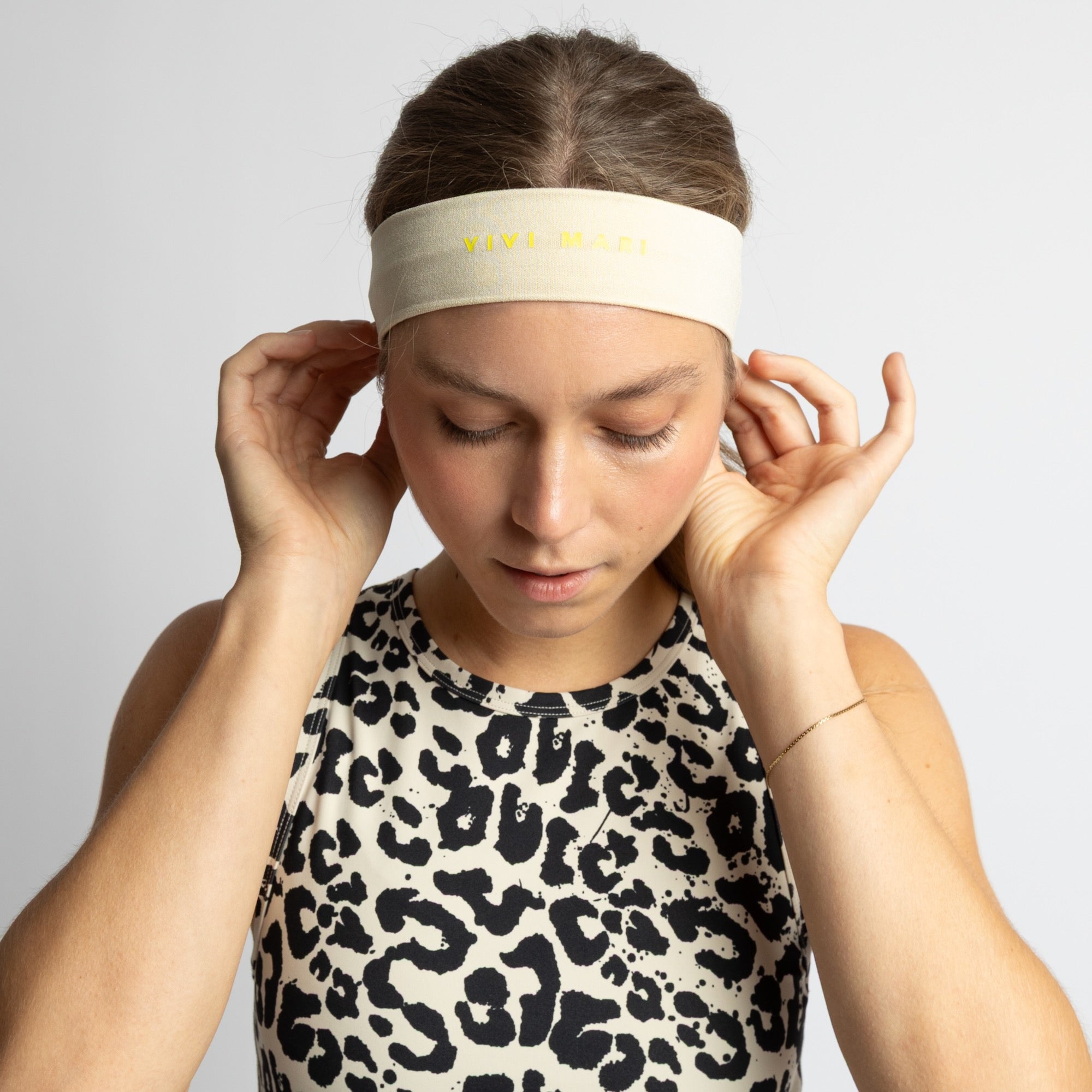 Activewear Headband sand - VIVI MARI