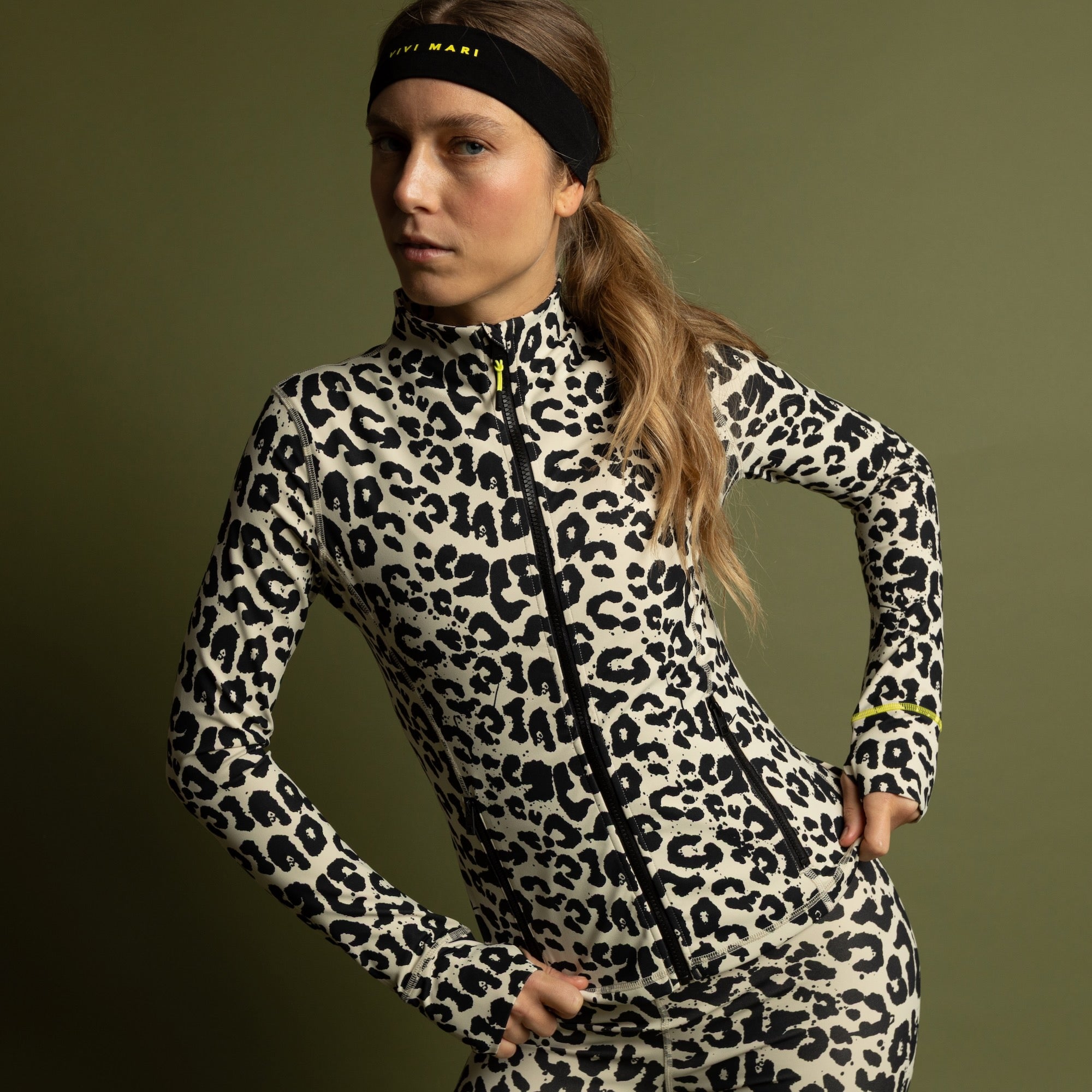 Activewear Jacket leo splashes black/sand - VIVI MARI