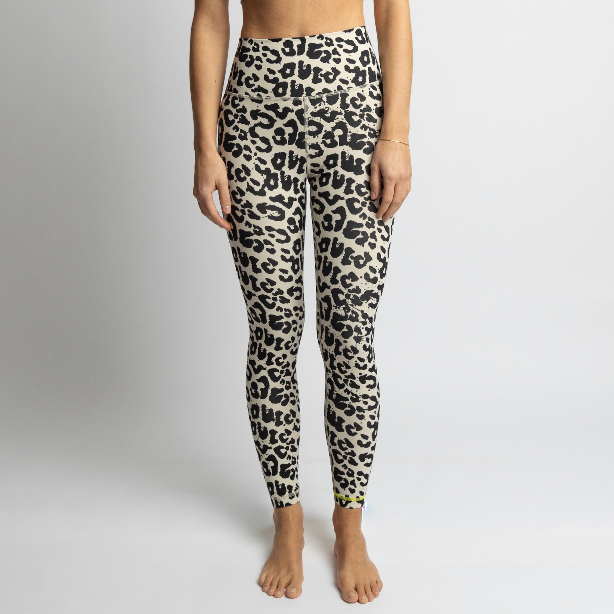 Activewear Leggings leo splashes black/sand - VIVI MARI