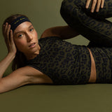 Activewear Top cropped leo splashes navy/olive - VIVI MARI