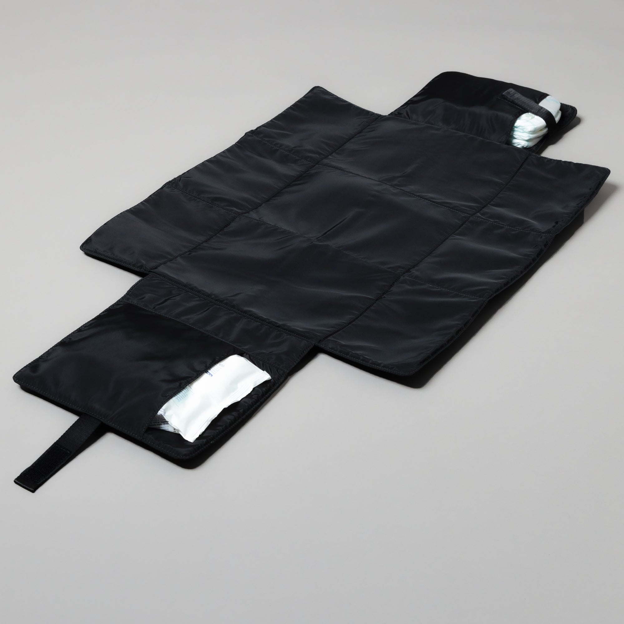 Baby Changing Mat - black - VIVI MARI