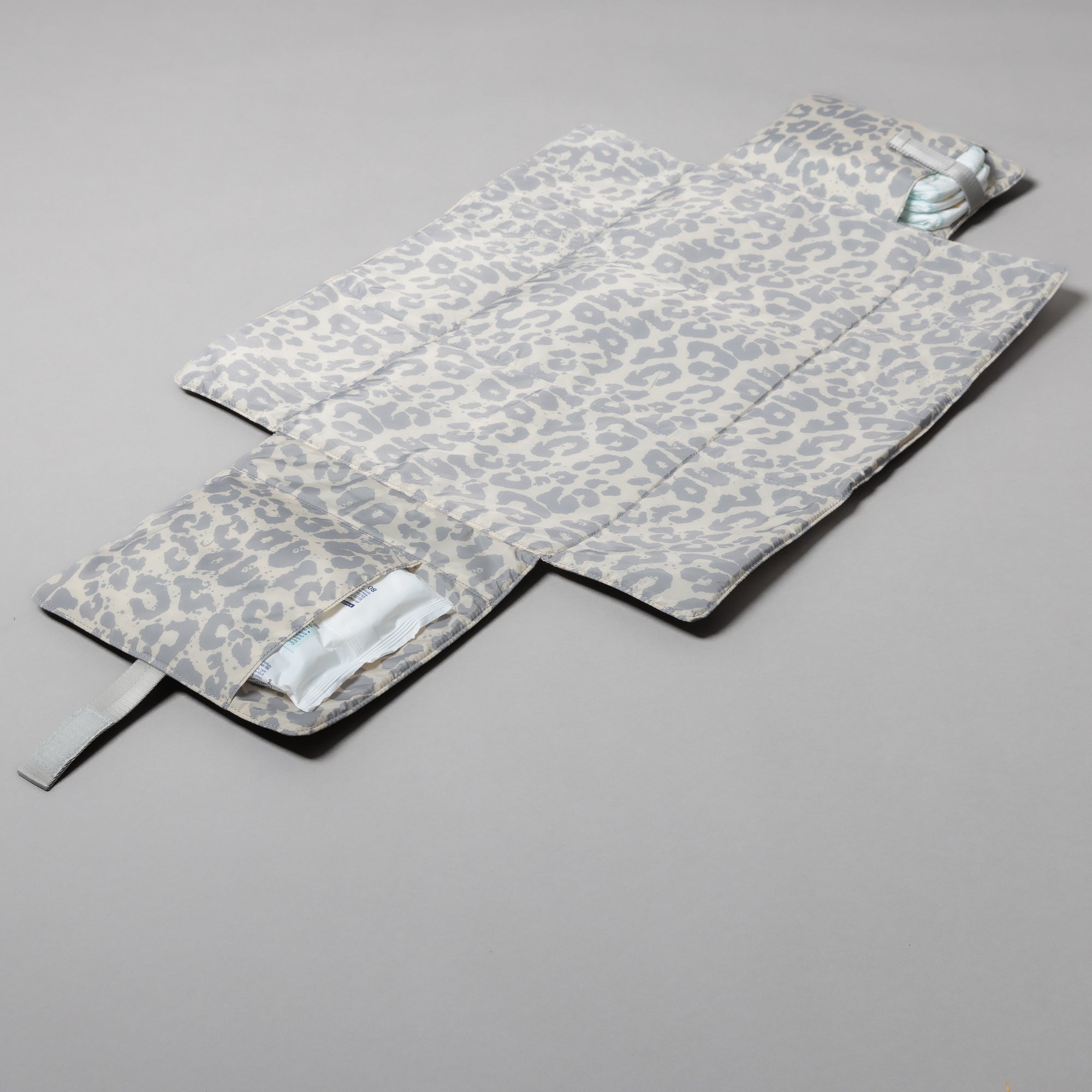 Baby Changing Mat - leo splashes grey/sand - VIVI MARI