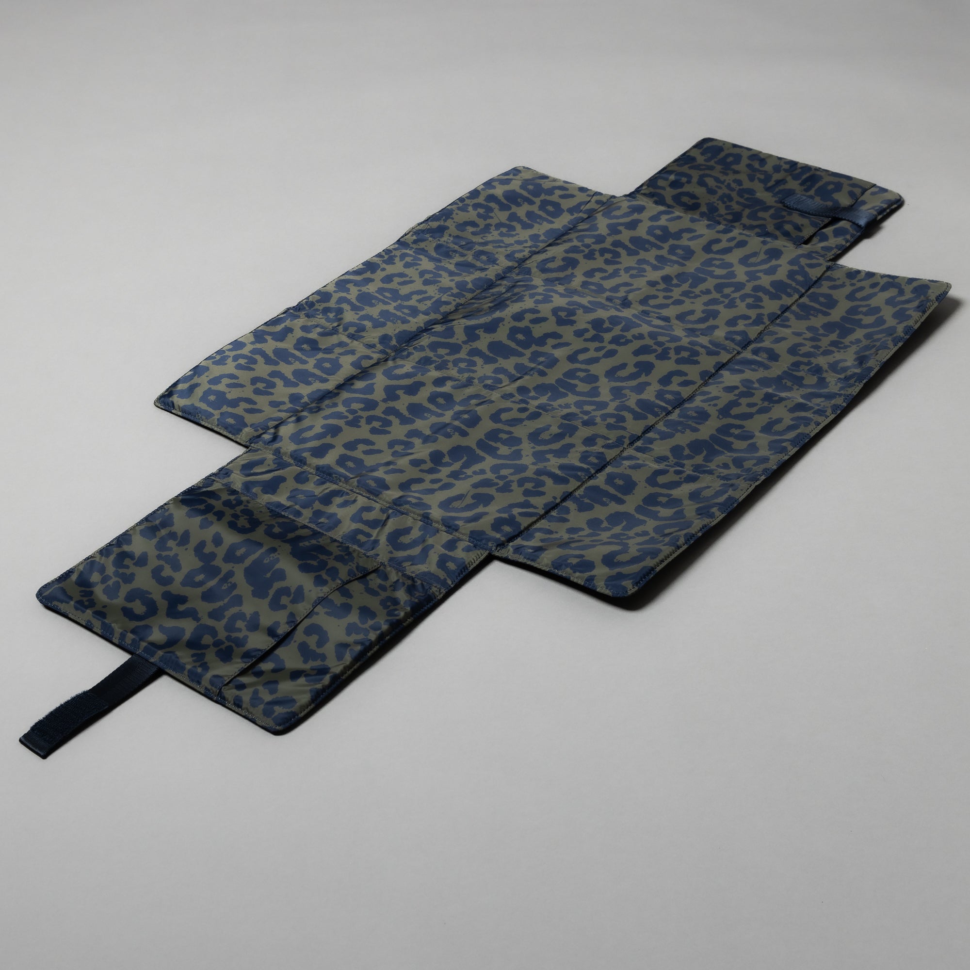 Baby Changing Mat - leo splashes navy/olive - VIVI MARI