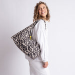 Buckle Bag medium - leo splashes black/sand - VIVI MARI