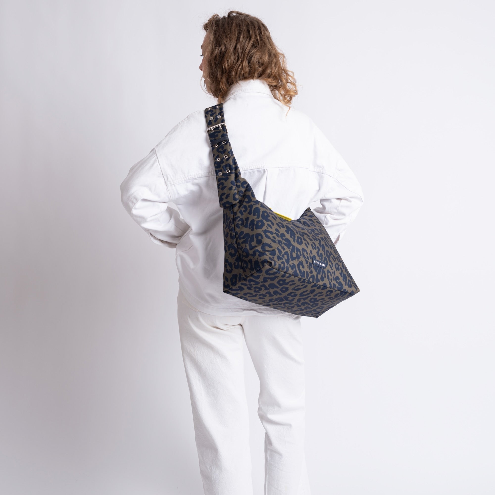 Buckle Bag medium - leo splashes navy/olive - VIVI MARI