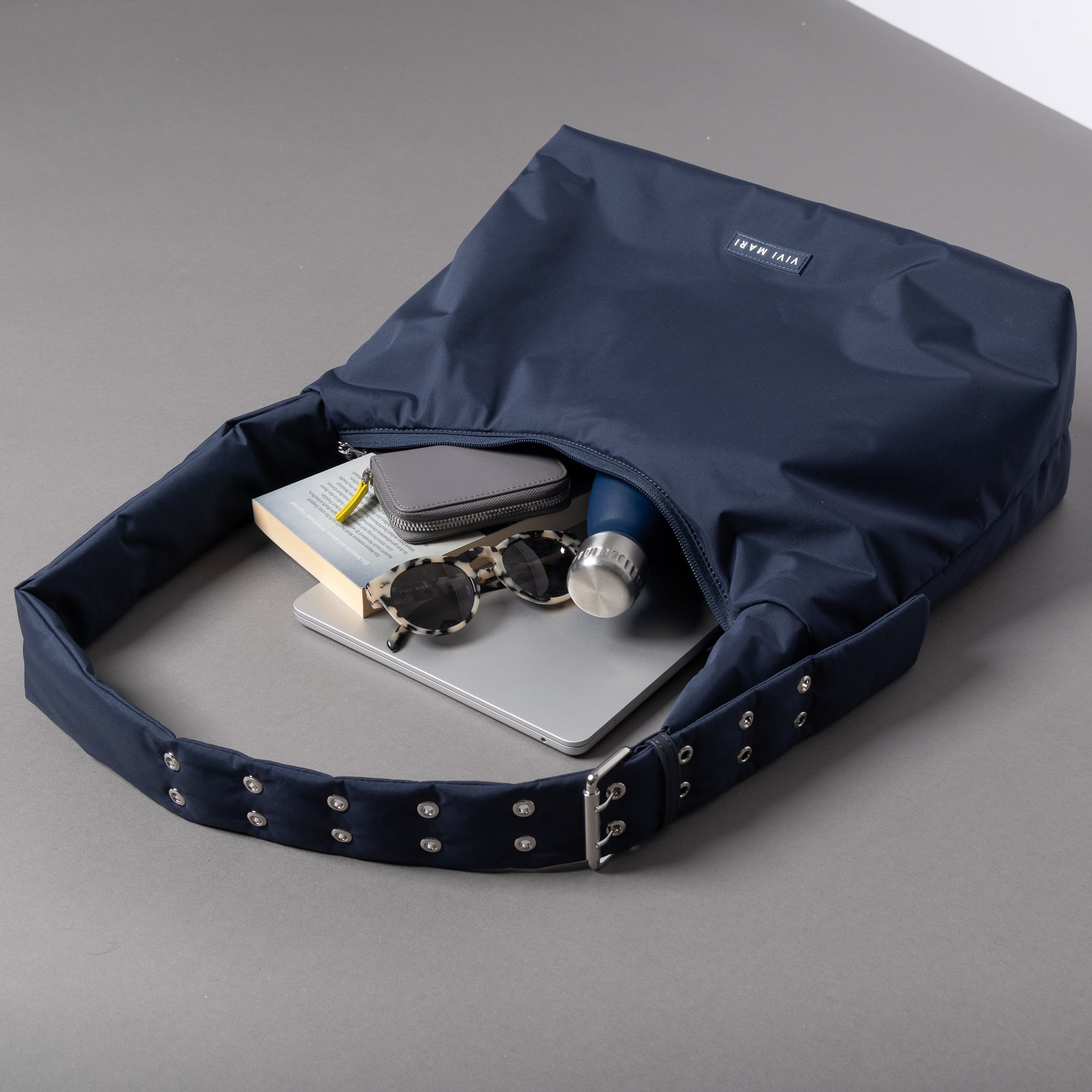 Buckle Bag medium - navy - VIVI MARI