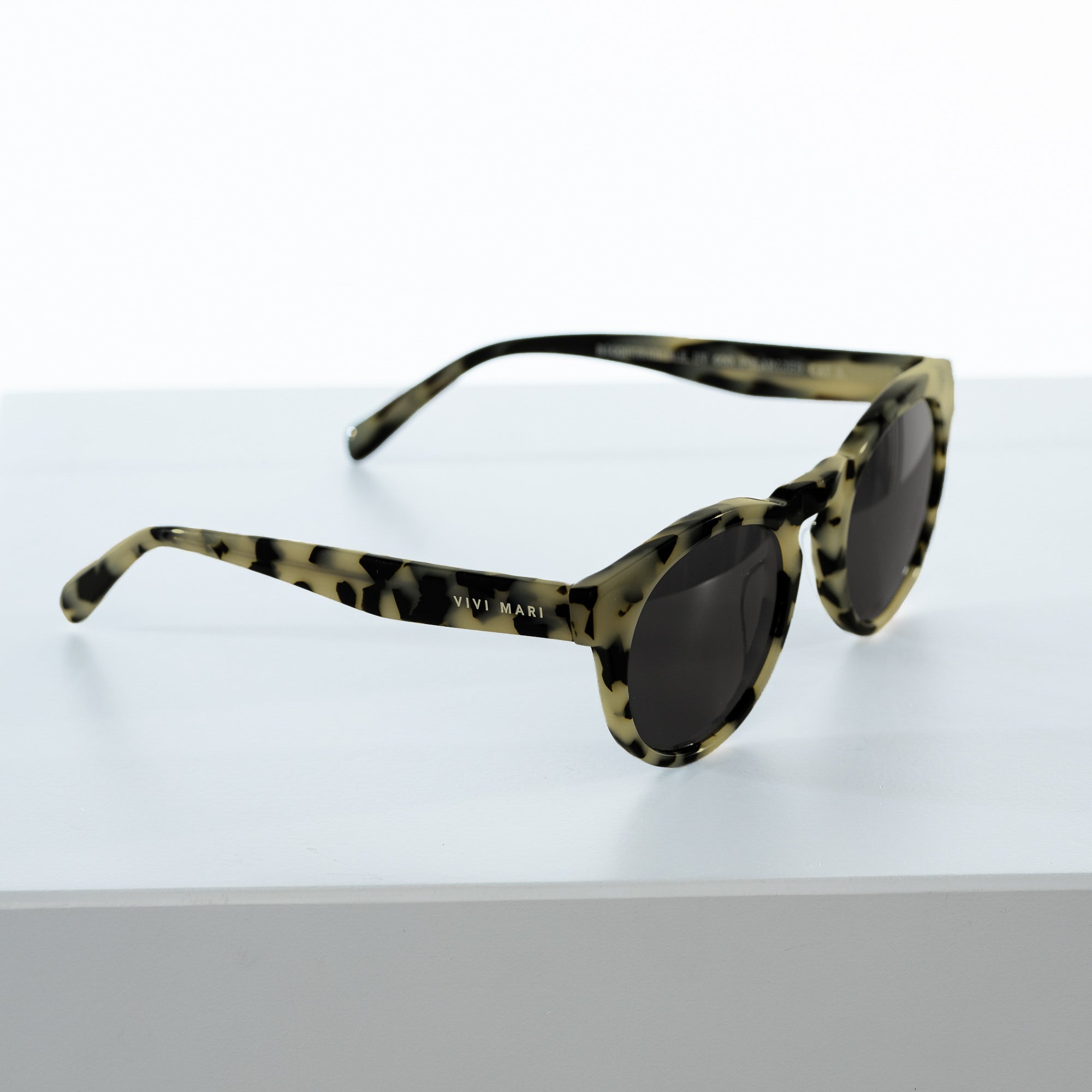 Kiss the Sun - leo black/olive - VIVI MARI