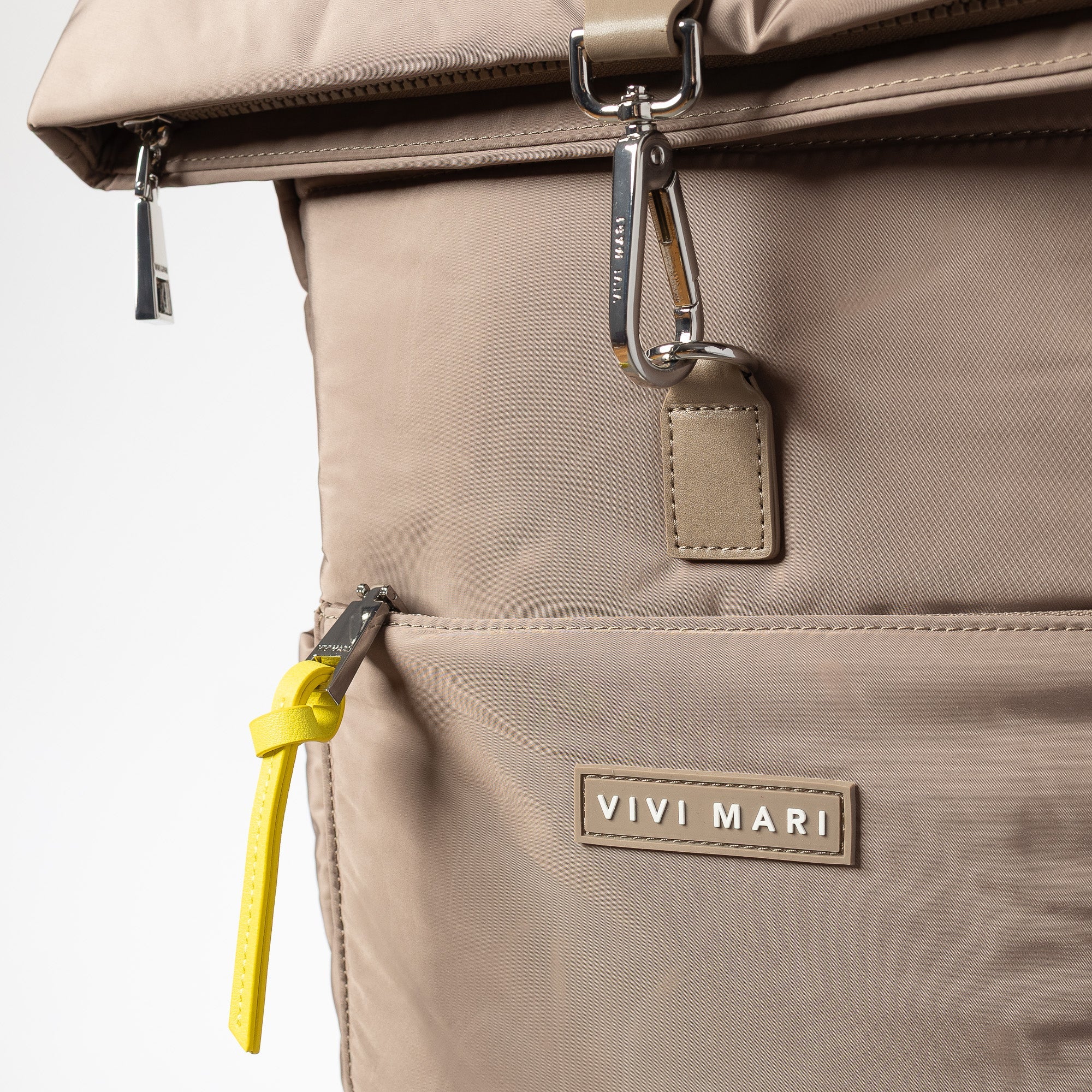 Padded Backpack medium - dark mushroom - VIVI MARI