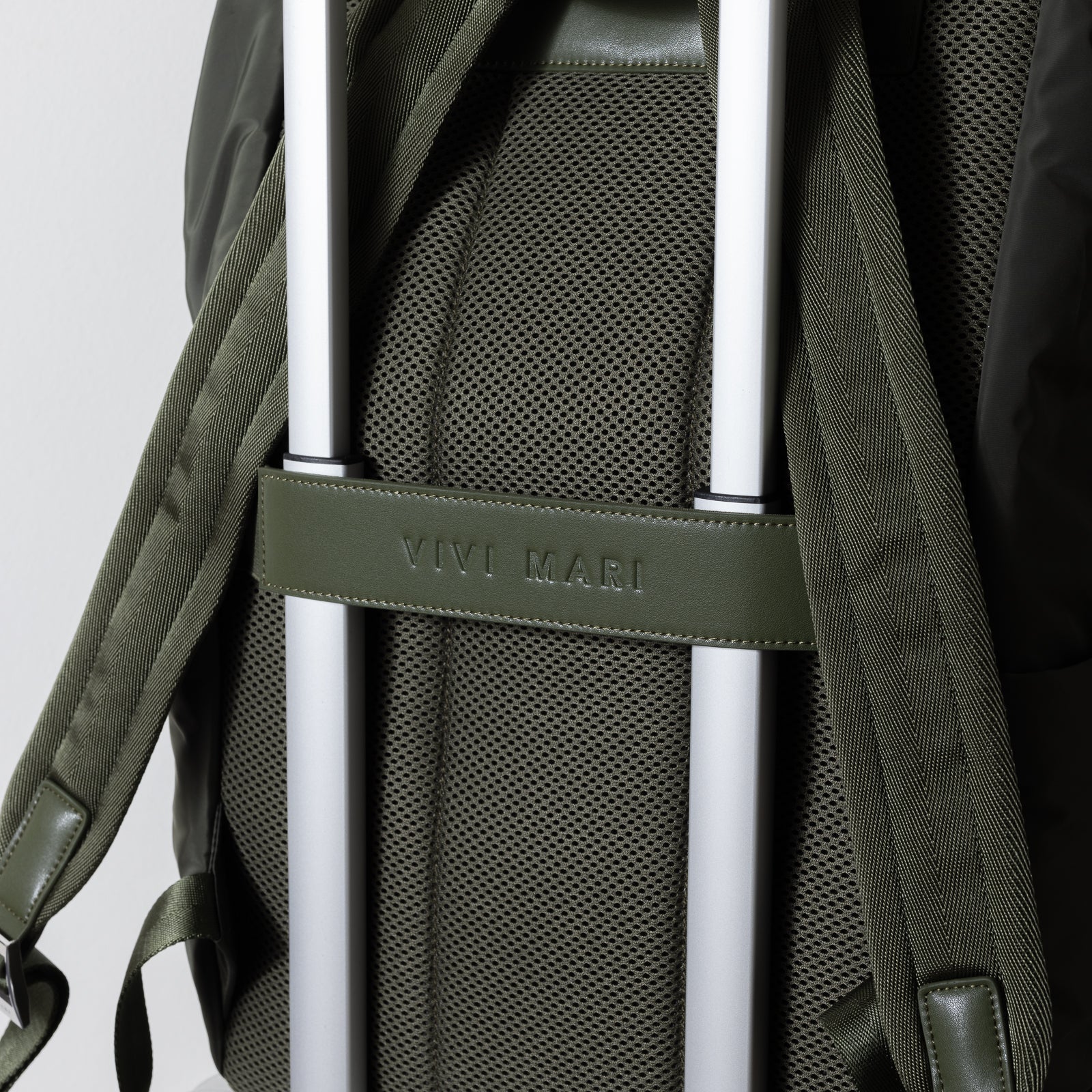 Padded Backpack medium - olive - VIVI MARI