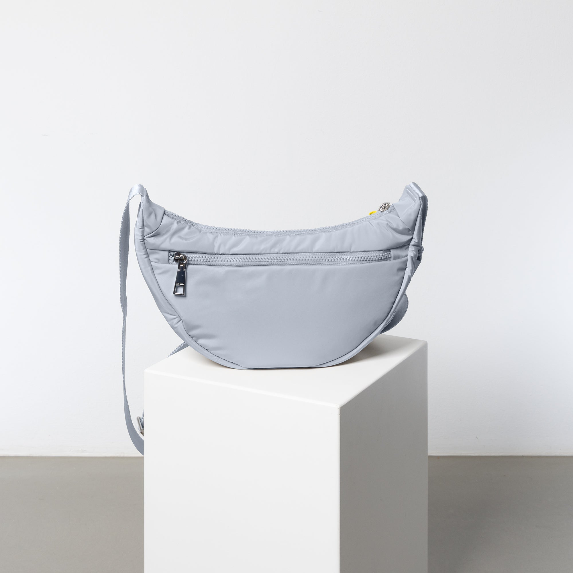 Padded Hip Bag medium - ash blue - VIVI MARI