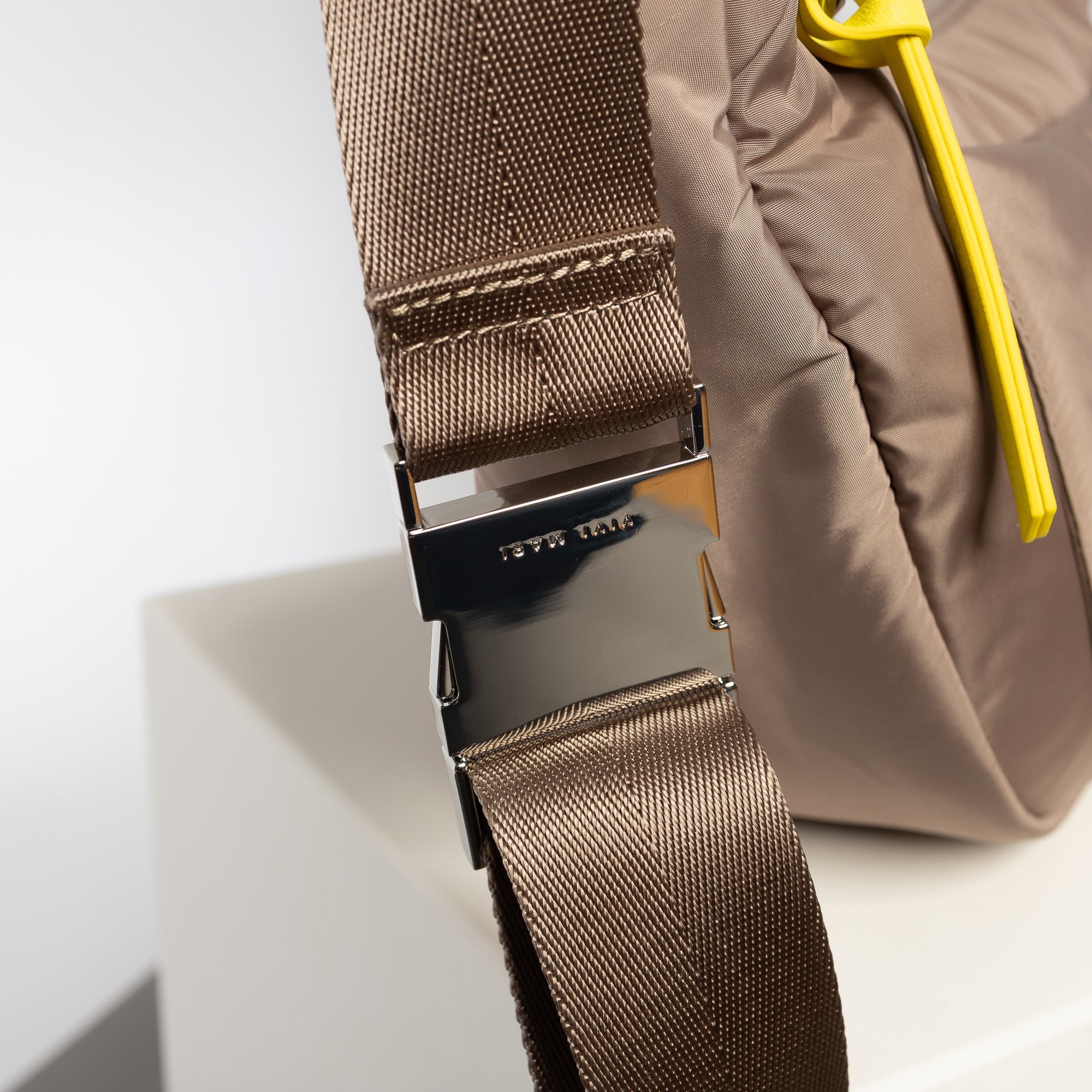 Padded Hip Bag medium - dark mushroom - VIVI MARI