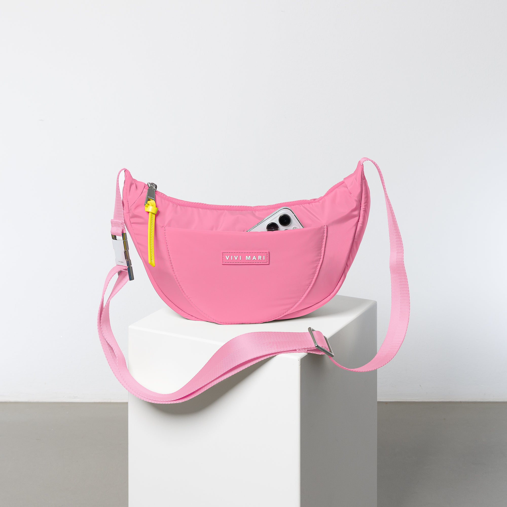Padded Hip Bag medium - soft pink - VIVI MARI