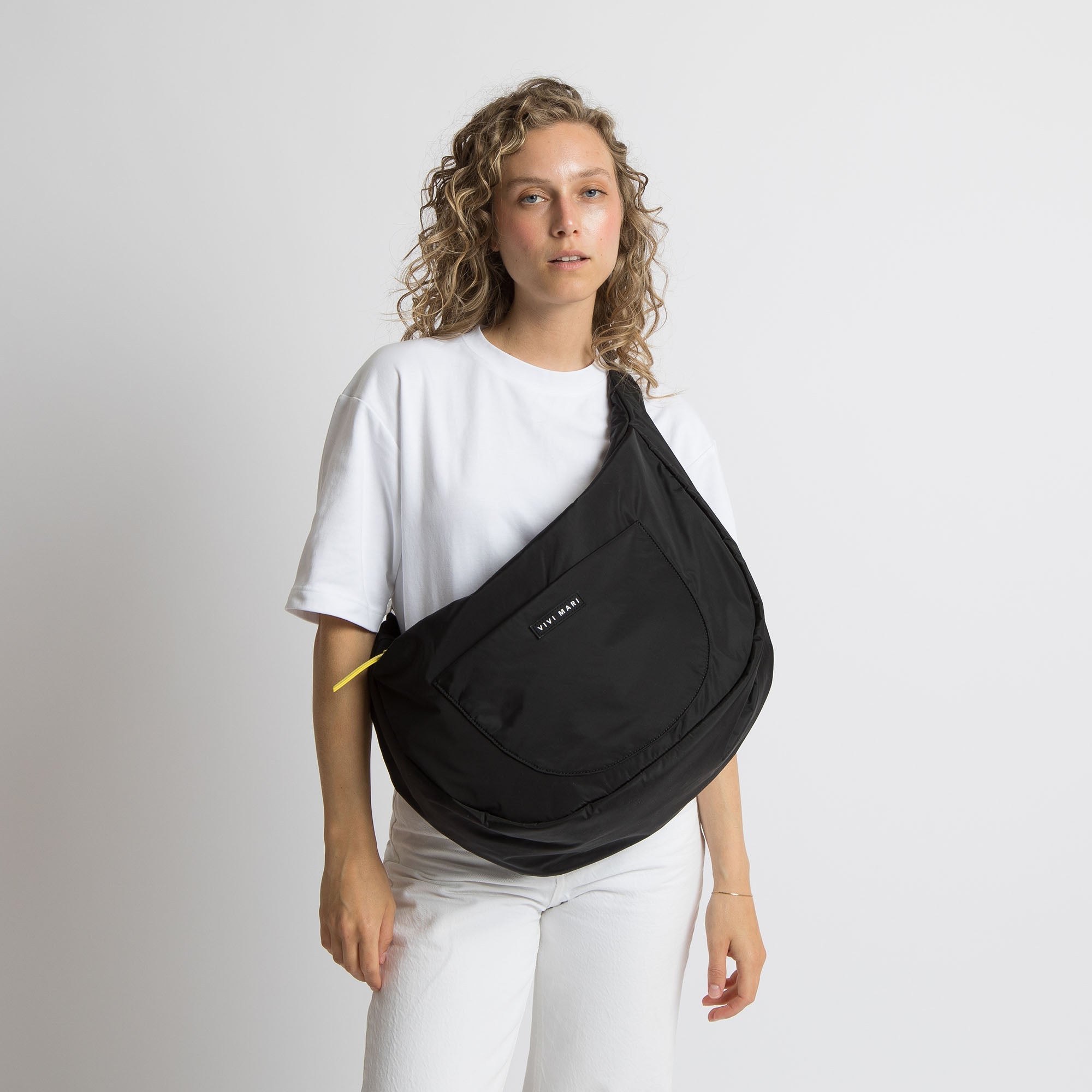 Padded Hip Bag oversized - black - VIVI MARI