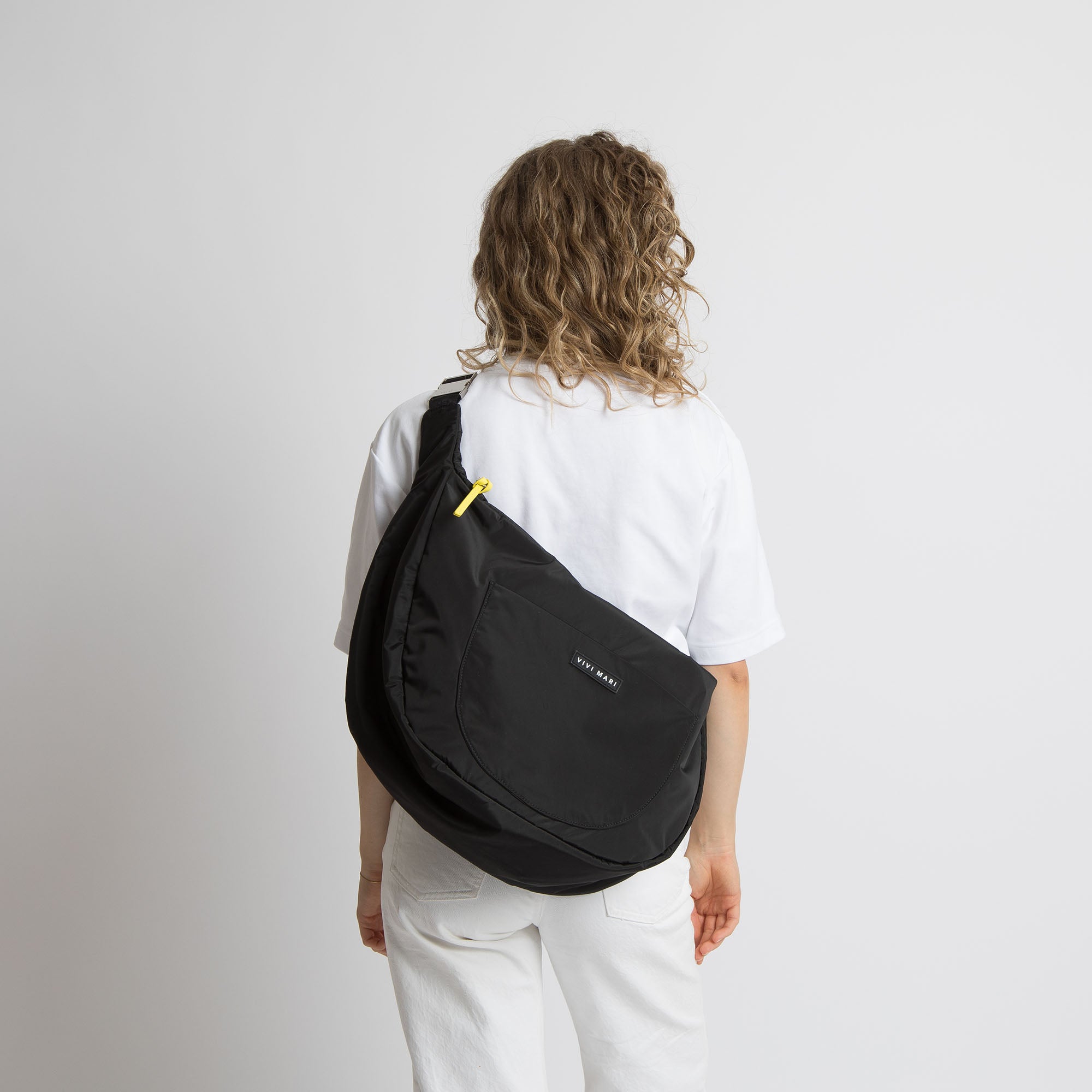 Padded Hip Bag oversized - black - VIVI MARI