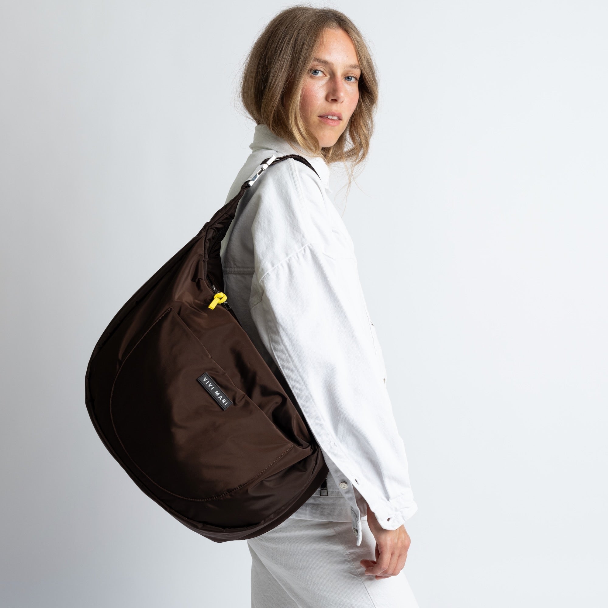 Padded Hip Bag oversized - chocolate - VIVI MARI