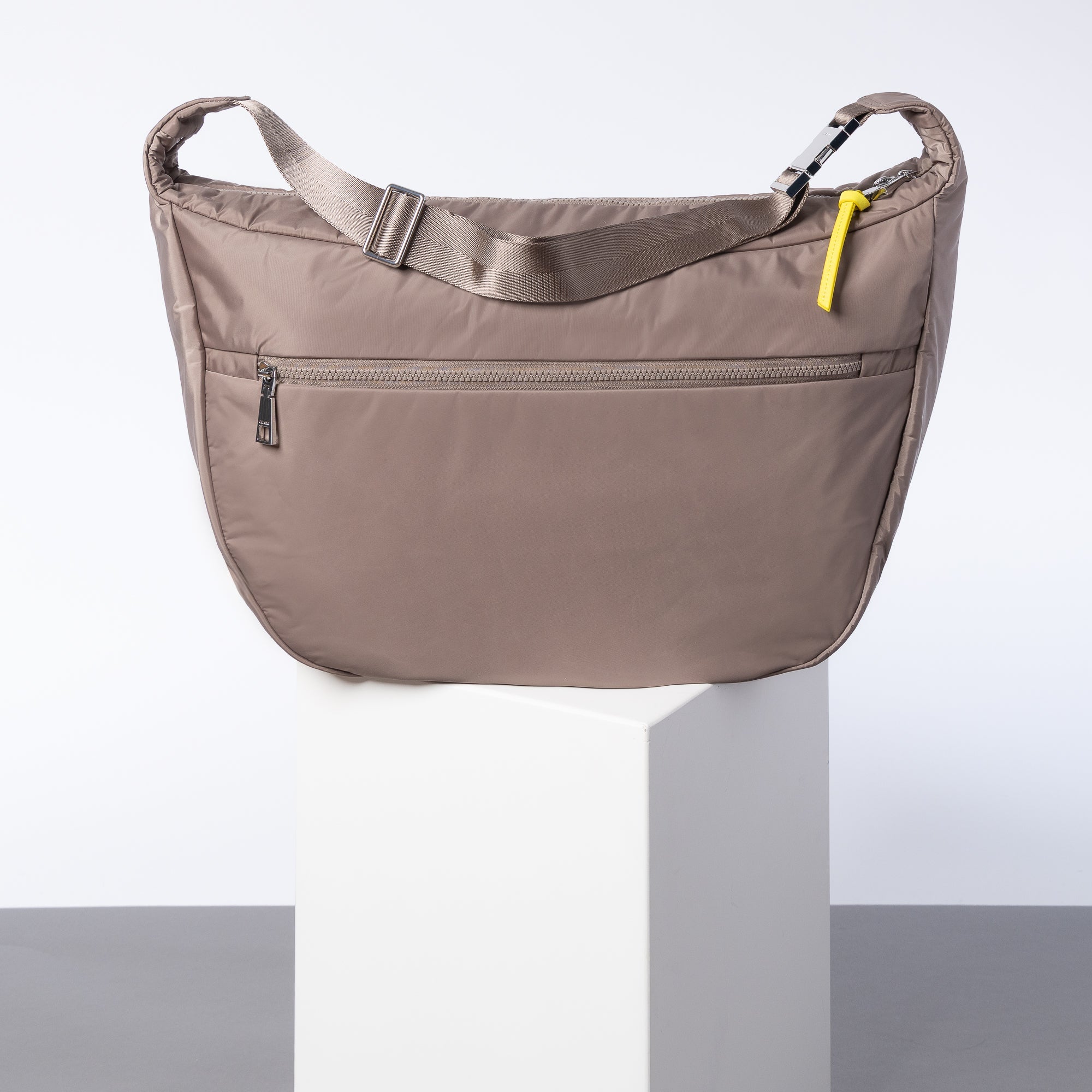 Padded Hip Bag oversized - dark mushroom - VIVI MARI