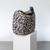 Padded Hip Bag oversized - leo splashes black/sand - VIVI MARI