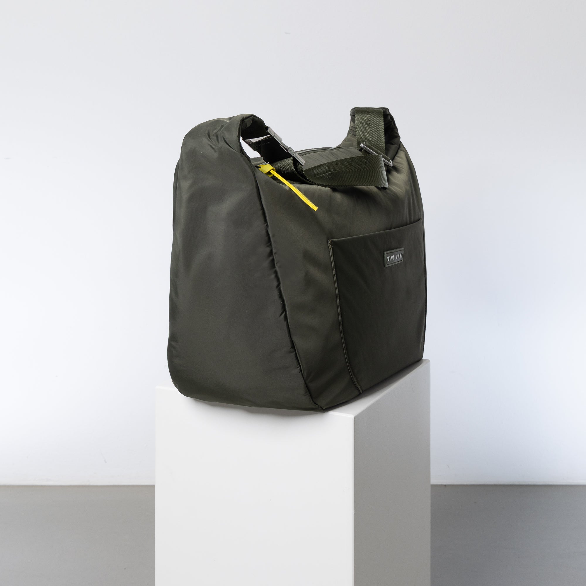 Padded Hip Bag oversized - olive - VIVI MARI