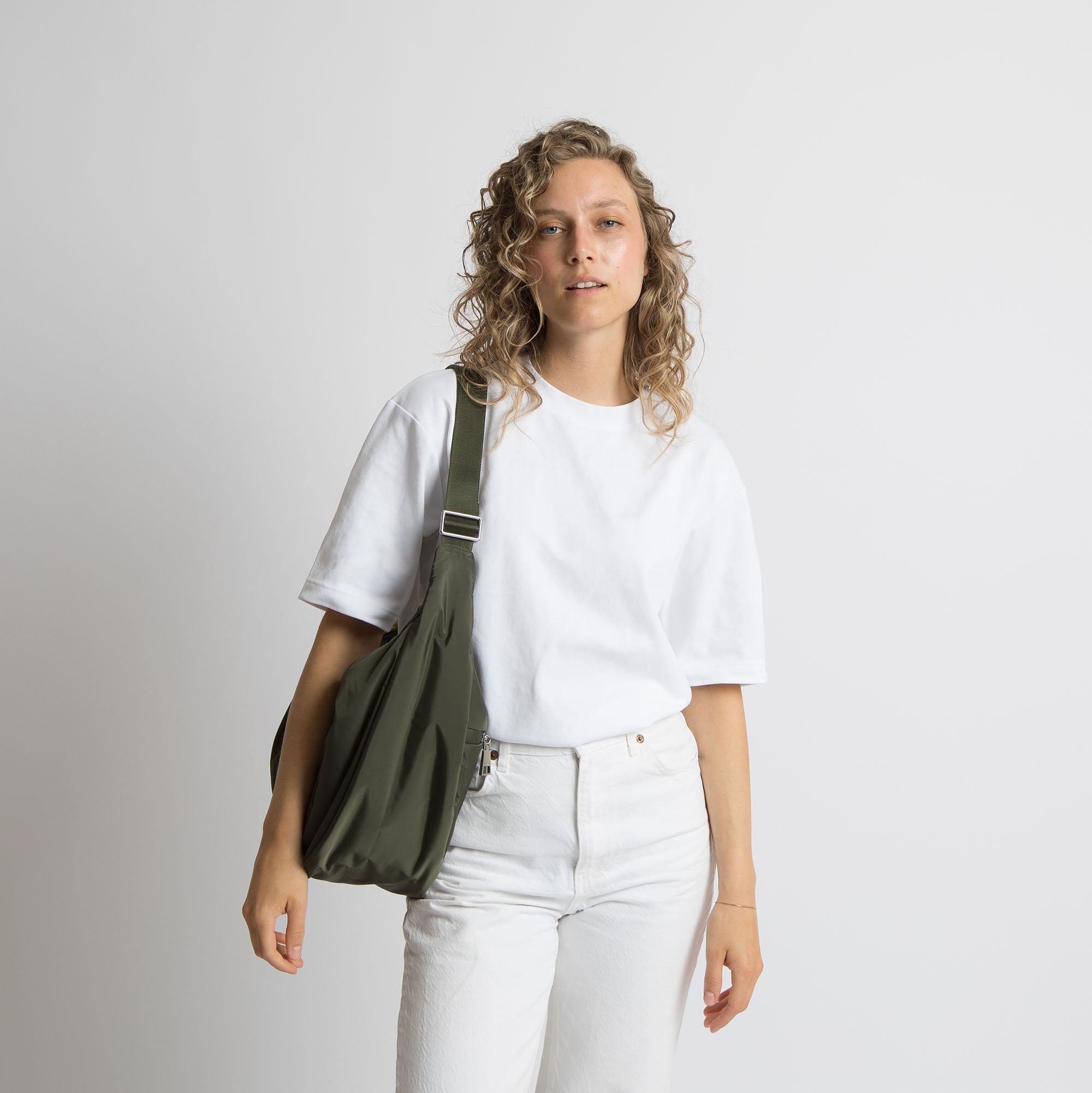 Padded Hip Bag oversized - olive - VIVI MARI