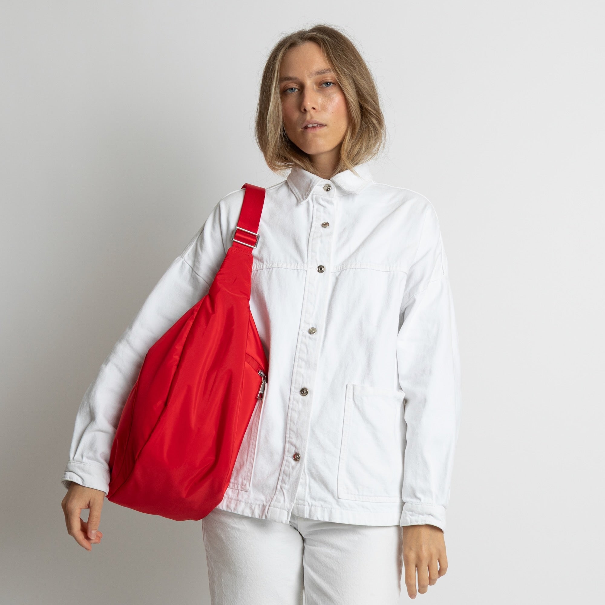 Padded Hip Bag oversized - true red - VIVI MARI