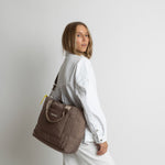 padded tote bag medium + strap basic woven slim - dark mushroom - VIVI MARI