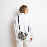 padded tote bag mini + strap basic woven slim - leo splashes black/sand - VIVI MARI