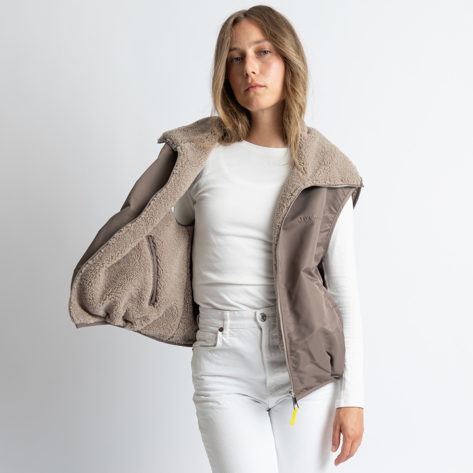 Reversible Bomber Vest - dark mushroom/mushroom - VIVI MARI