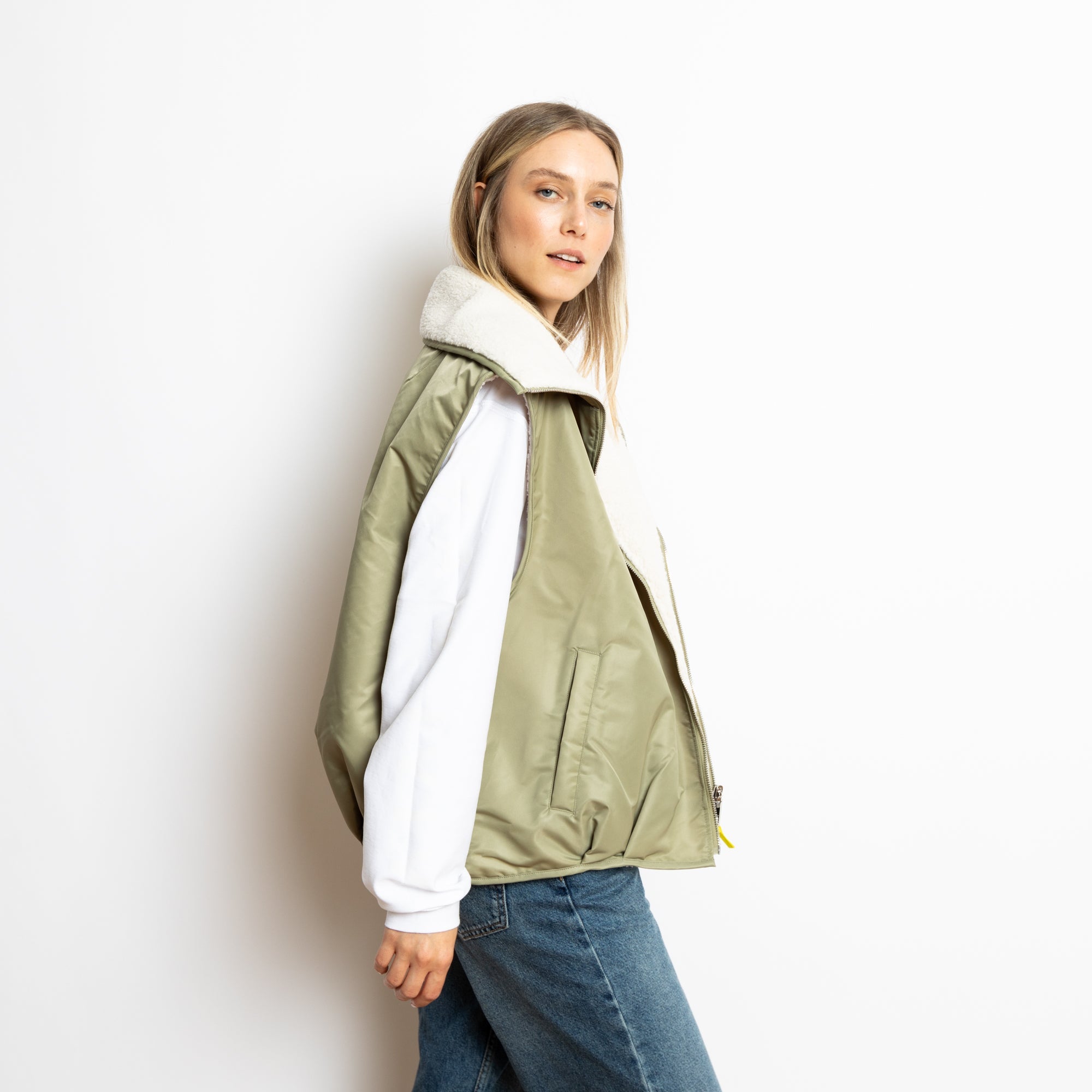 Reversible Bomber Vest - pale olive/sand - VIVI MARI