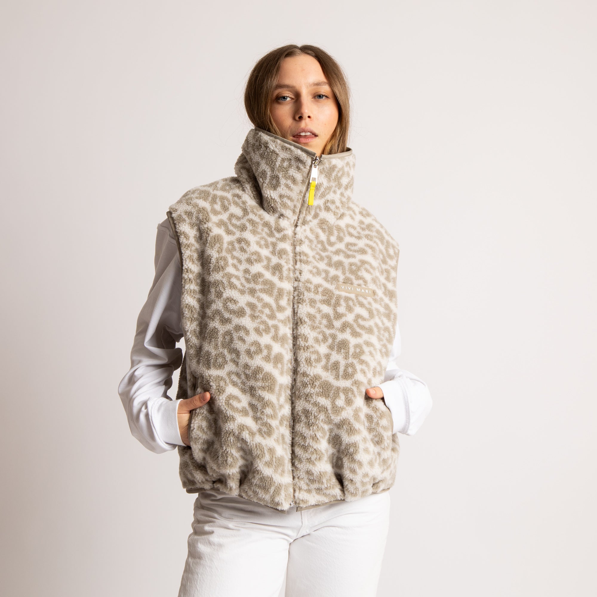 Reversible Bomber Vest - stone/leo sand - stone - VIVI MARI