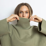 Sweatshirt turtle neck - solid pale olive - VIVI MARI