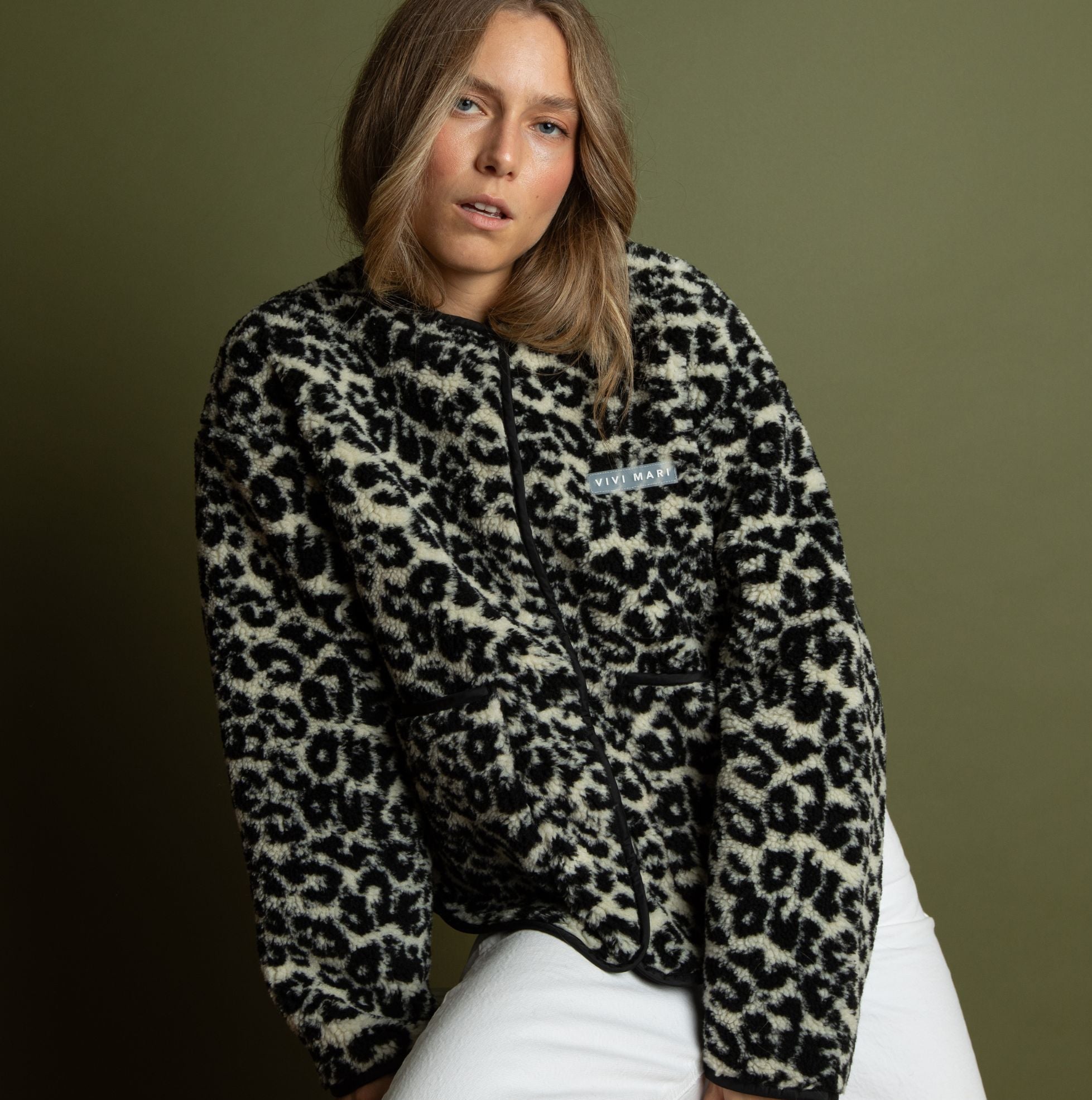 Teddy Fleece Jacket - leo splashes black/sand - VIVI MARI