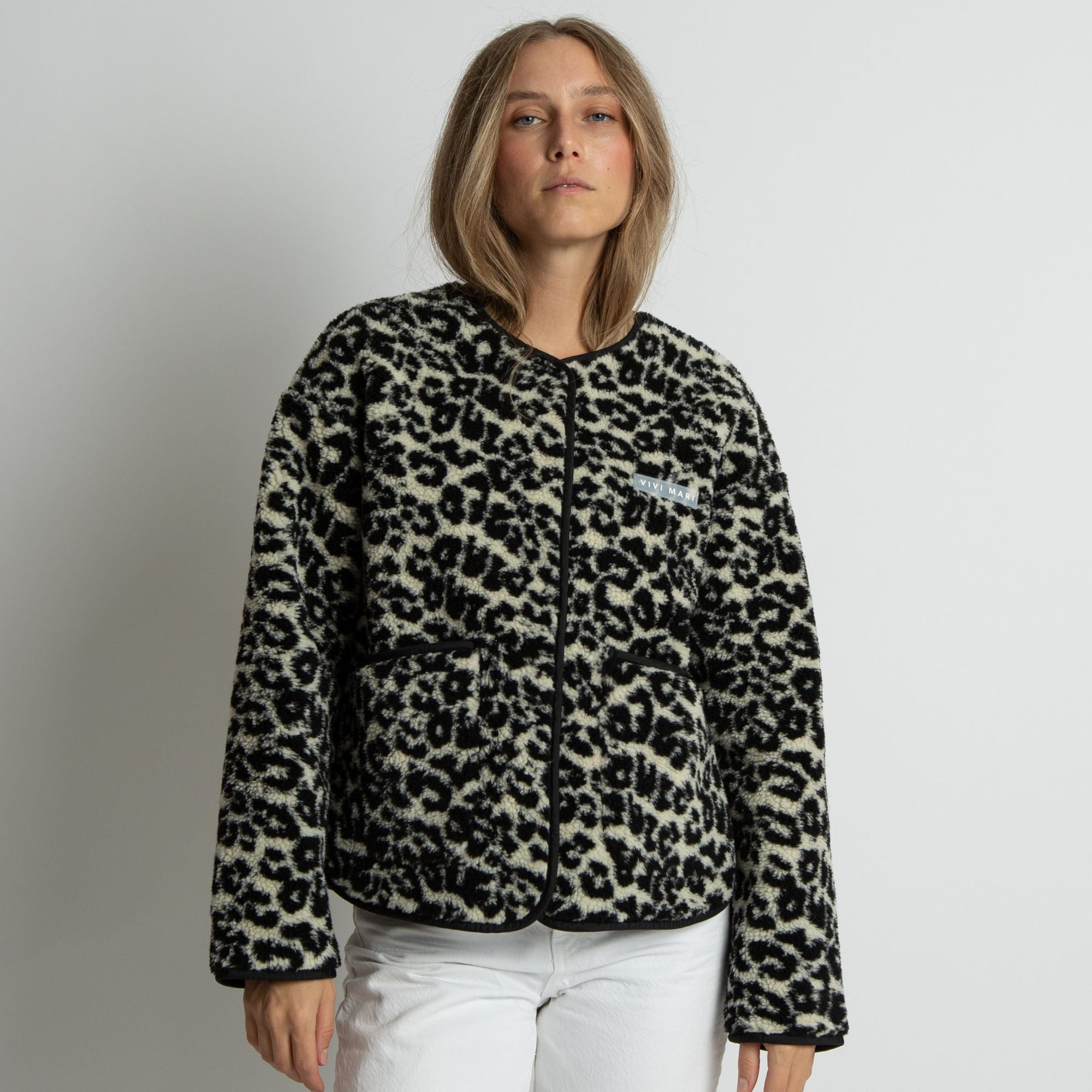 Teddy Fleece Jacket - leo splashes black/sand - VIVI MARI