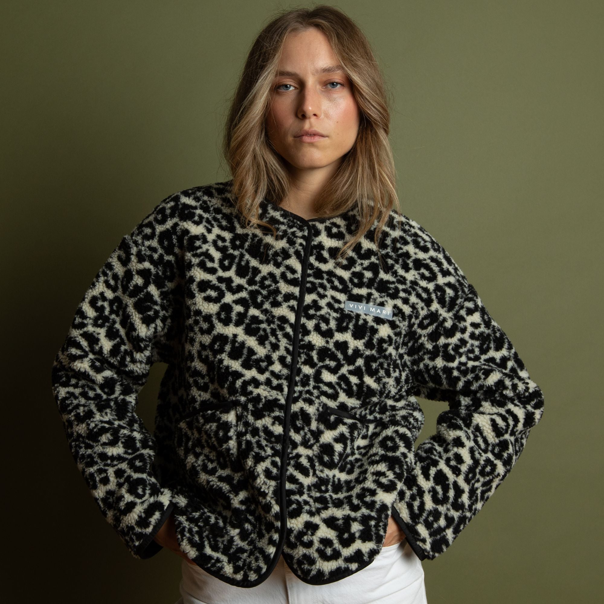 Teddy Fleece Jacket - leo splashes black/sand - VIVI MARI
