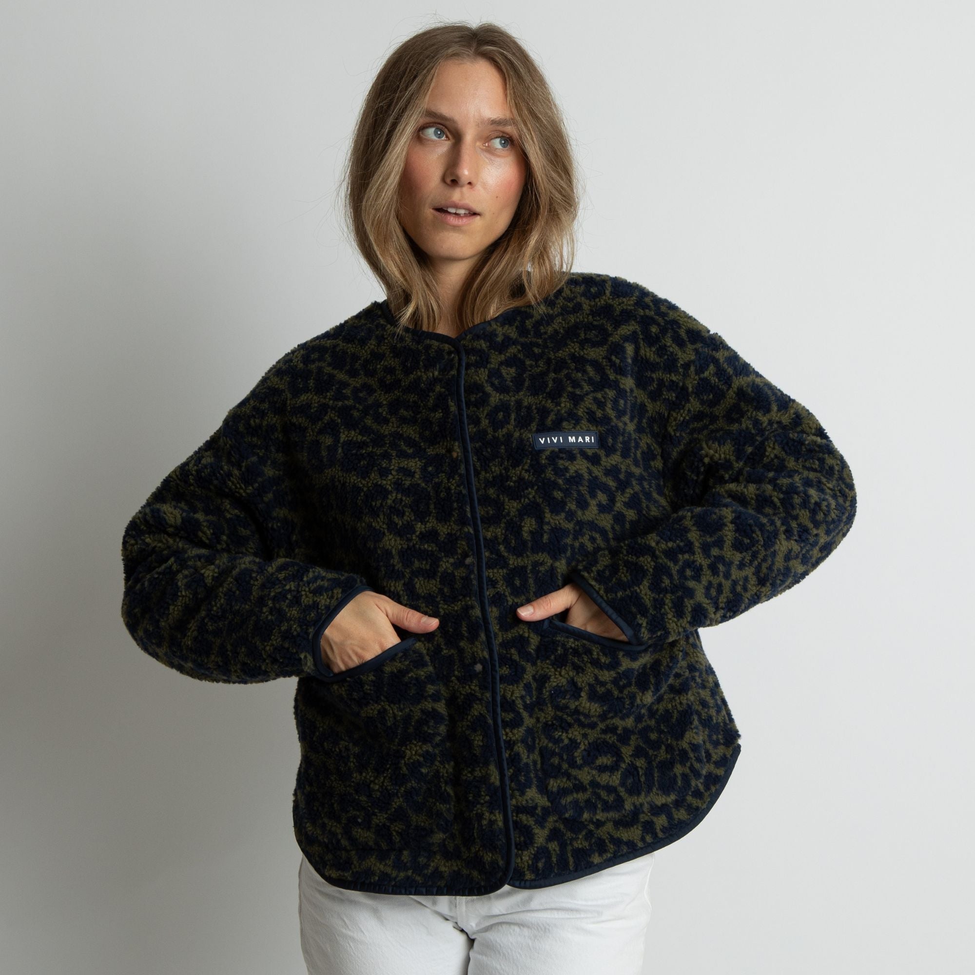 Teddy Fleece Jacket - leo splashes navy/olive - VIVI MARI