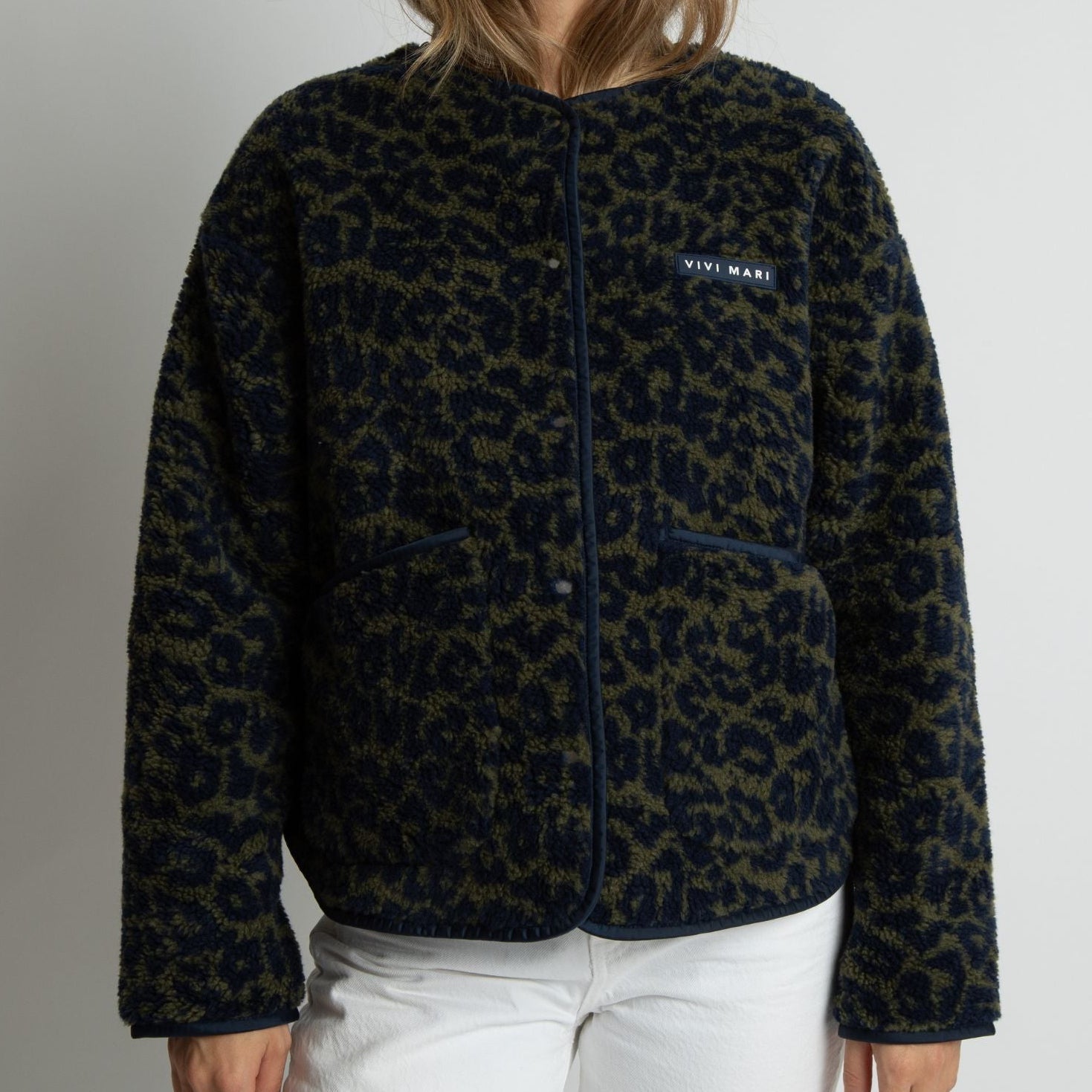 Teddy Fleece Jacket - leo splashes navy/olive - VIVI MARI