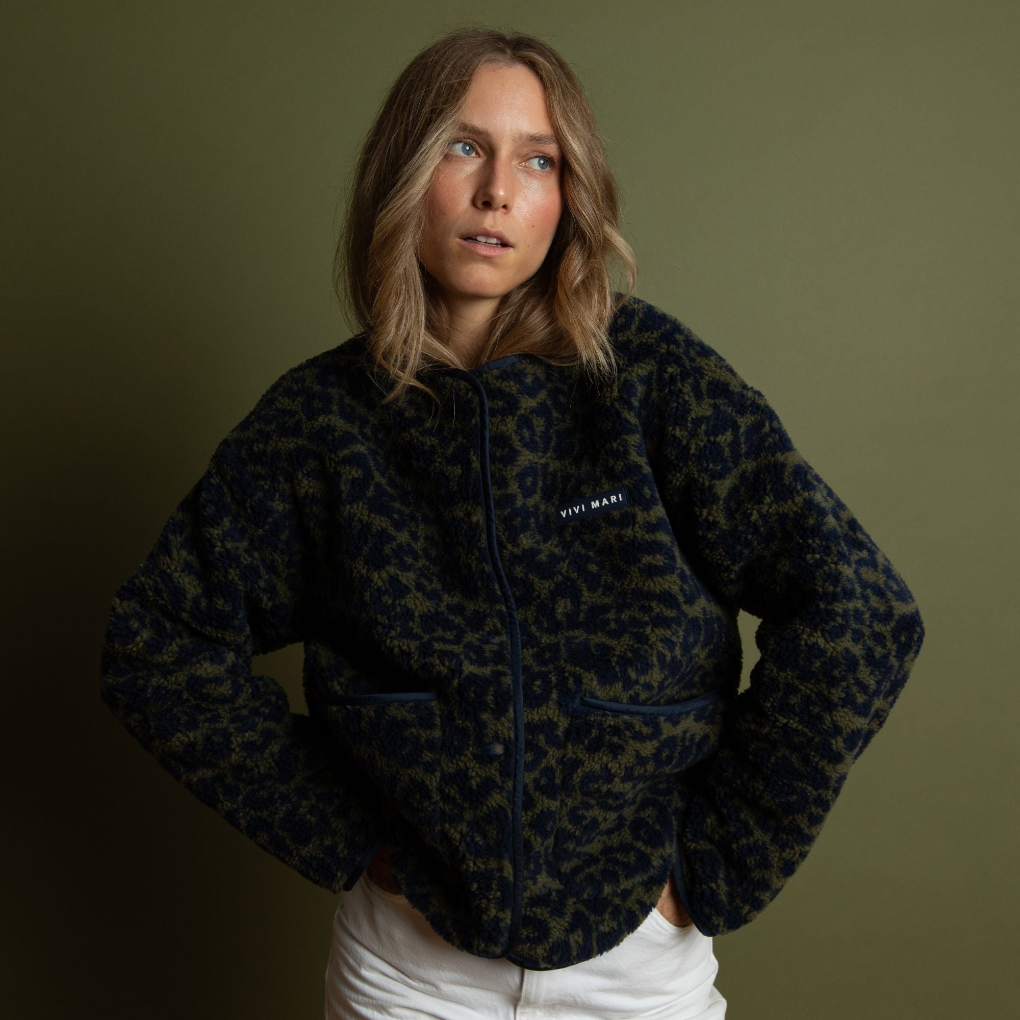 Teddy Fleece Jacket - leo splashes navy/olive - VIVI MARI