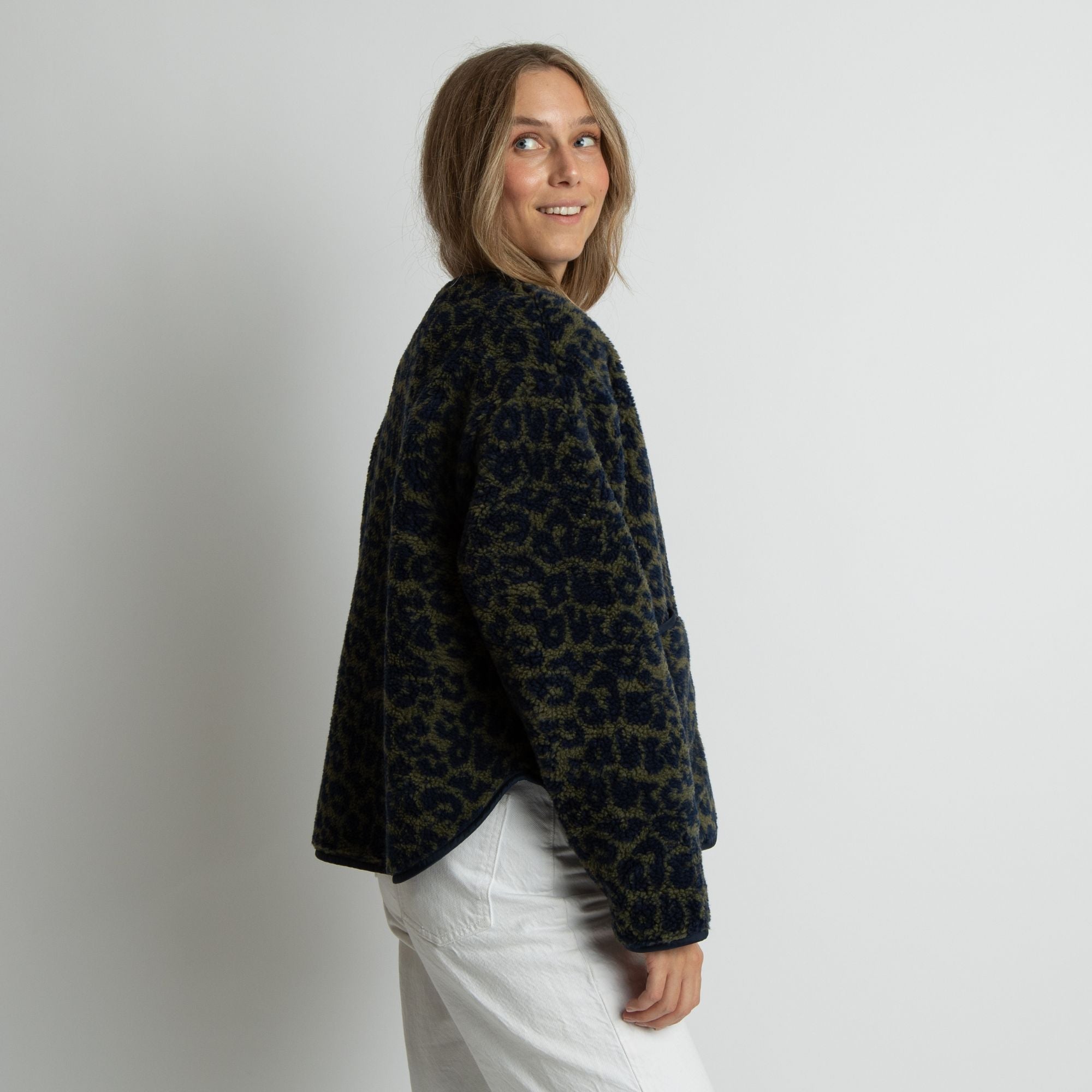 Teddy Fleece Jacket - leo splashes navy/olive - VIVI MARI