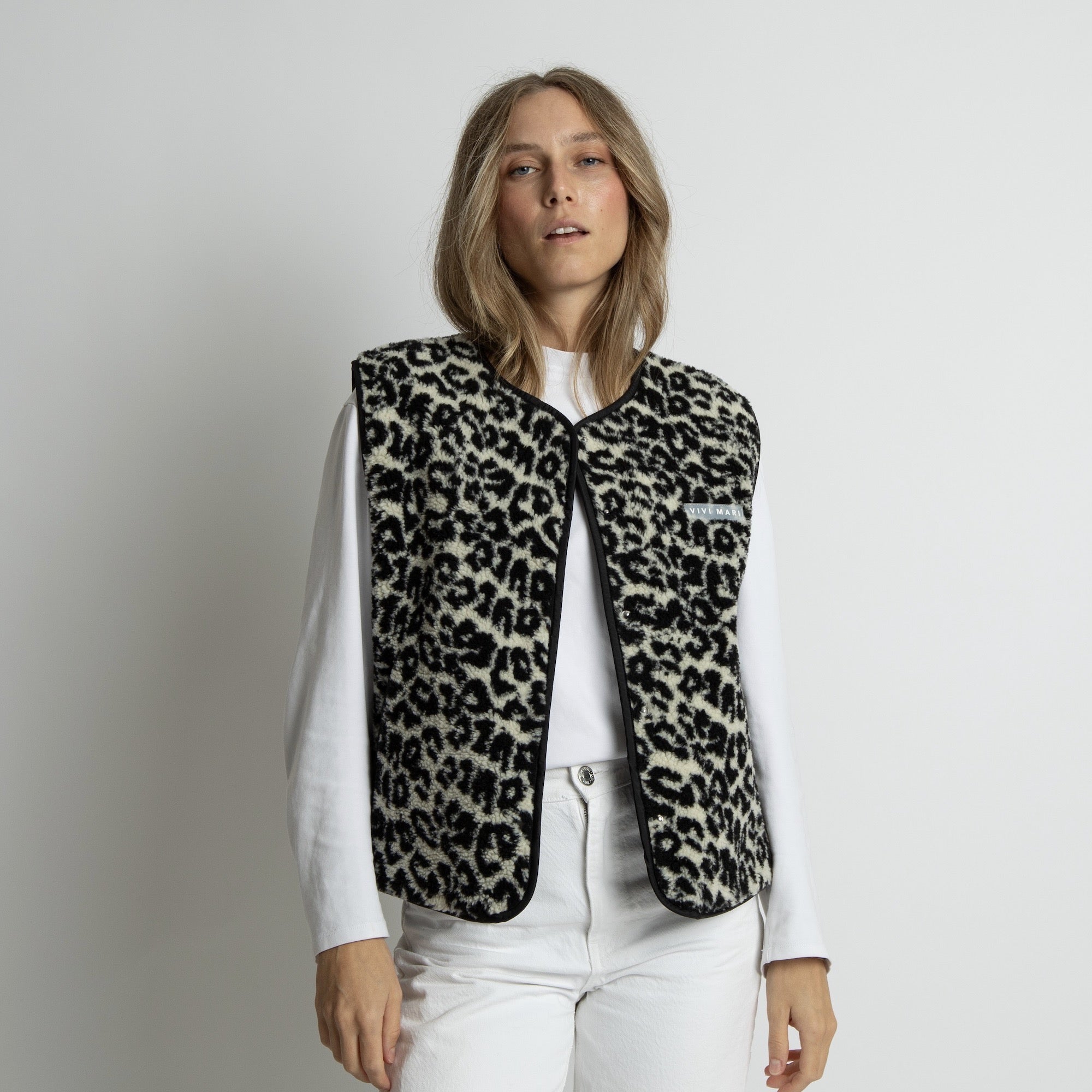 Teddy Fleece Vest - leo splashes black/sand - VIVI MARI