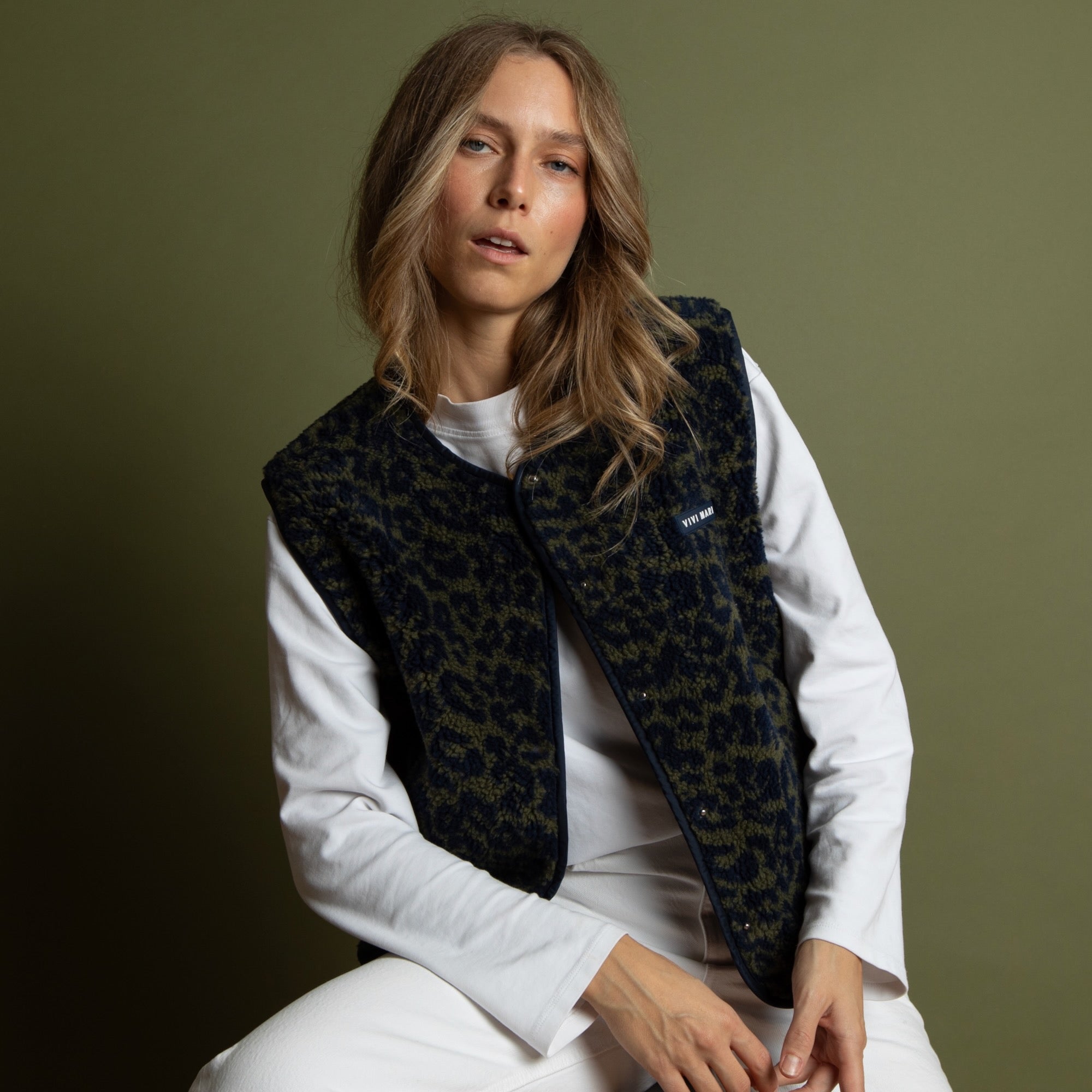 Teddy Fleece Vest - leo splashes navy/olive - VIVI MARI