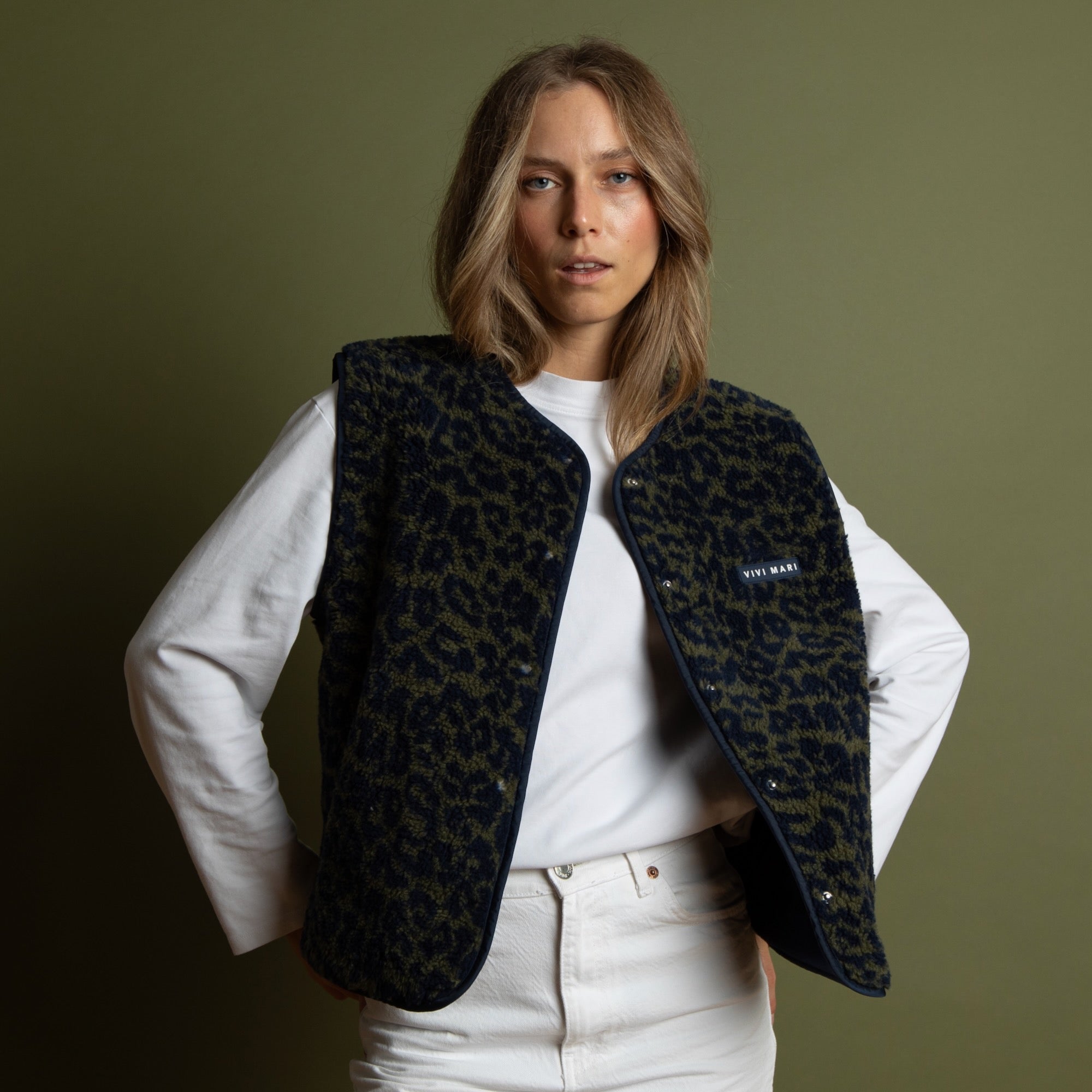 Teddy Fleece Vest - leo splashes navy/olive - VIVI MARI