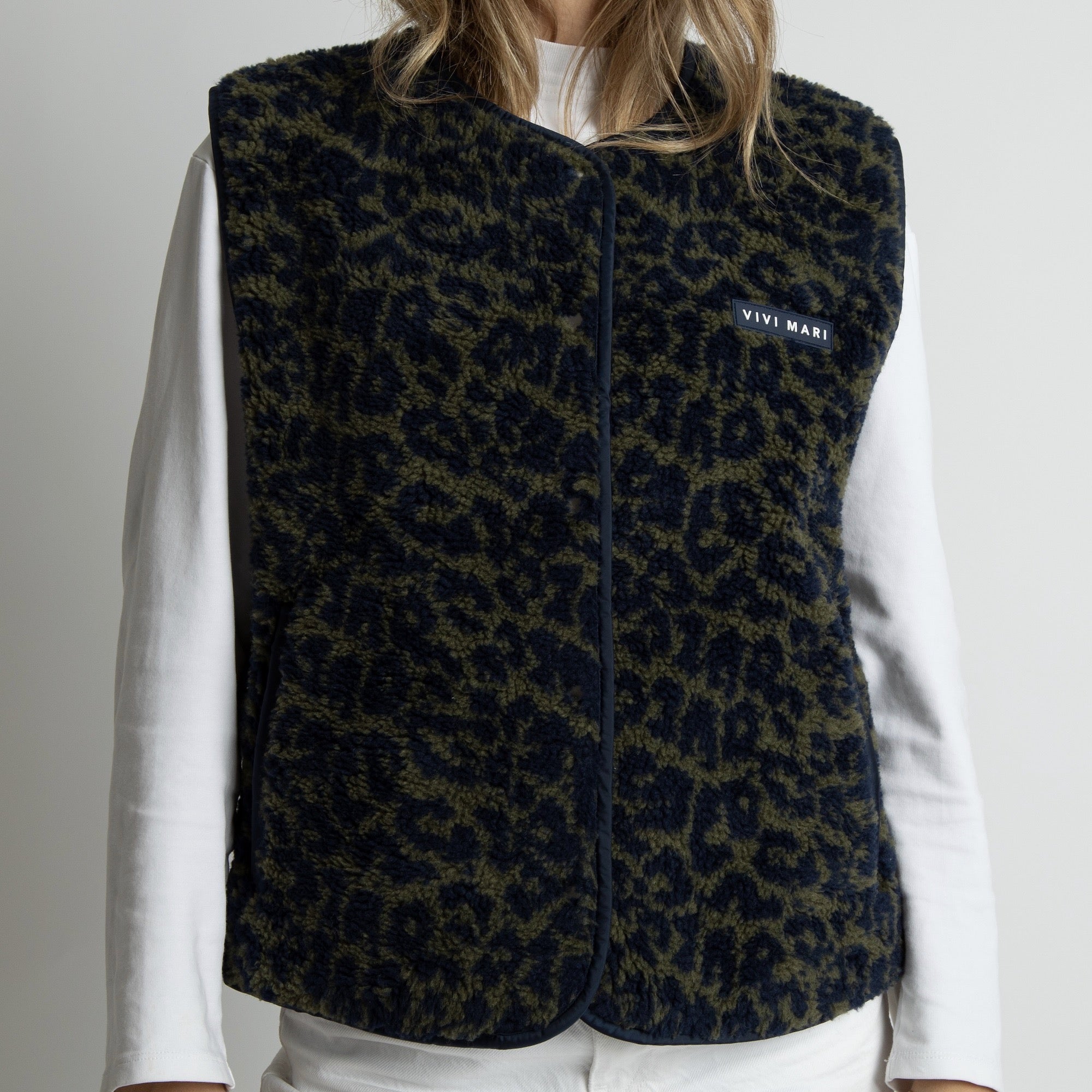 Teddy Fleece Vest - leo splashes navy/olive - VIVI MARI